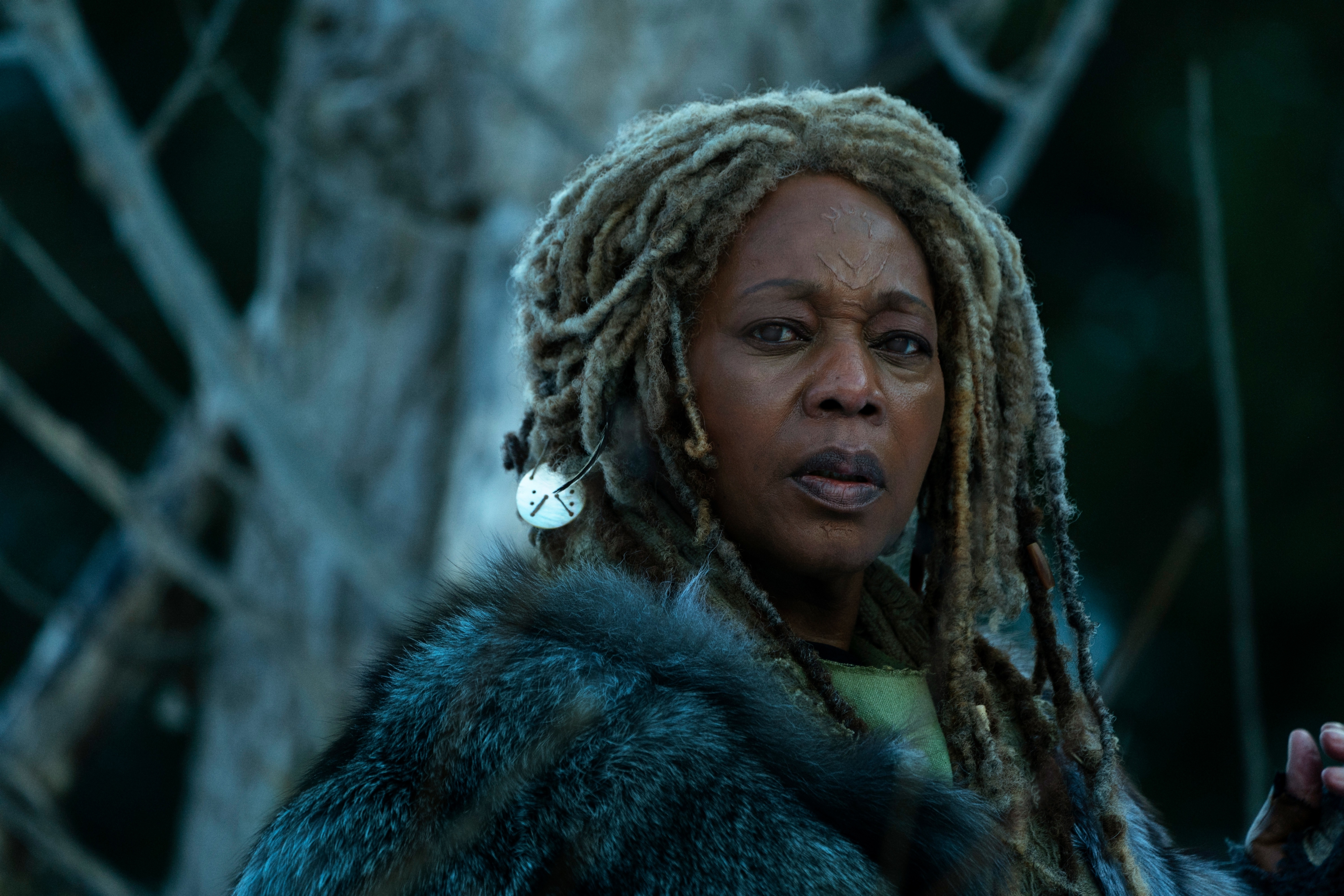 Alfre Woodard with dreadlocks and fur HD Wallpaper