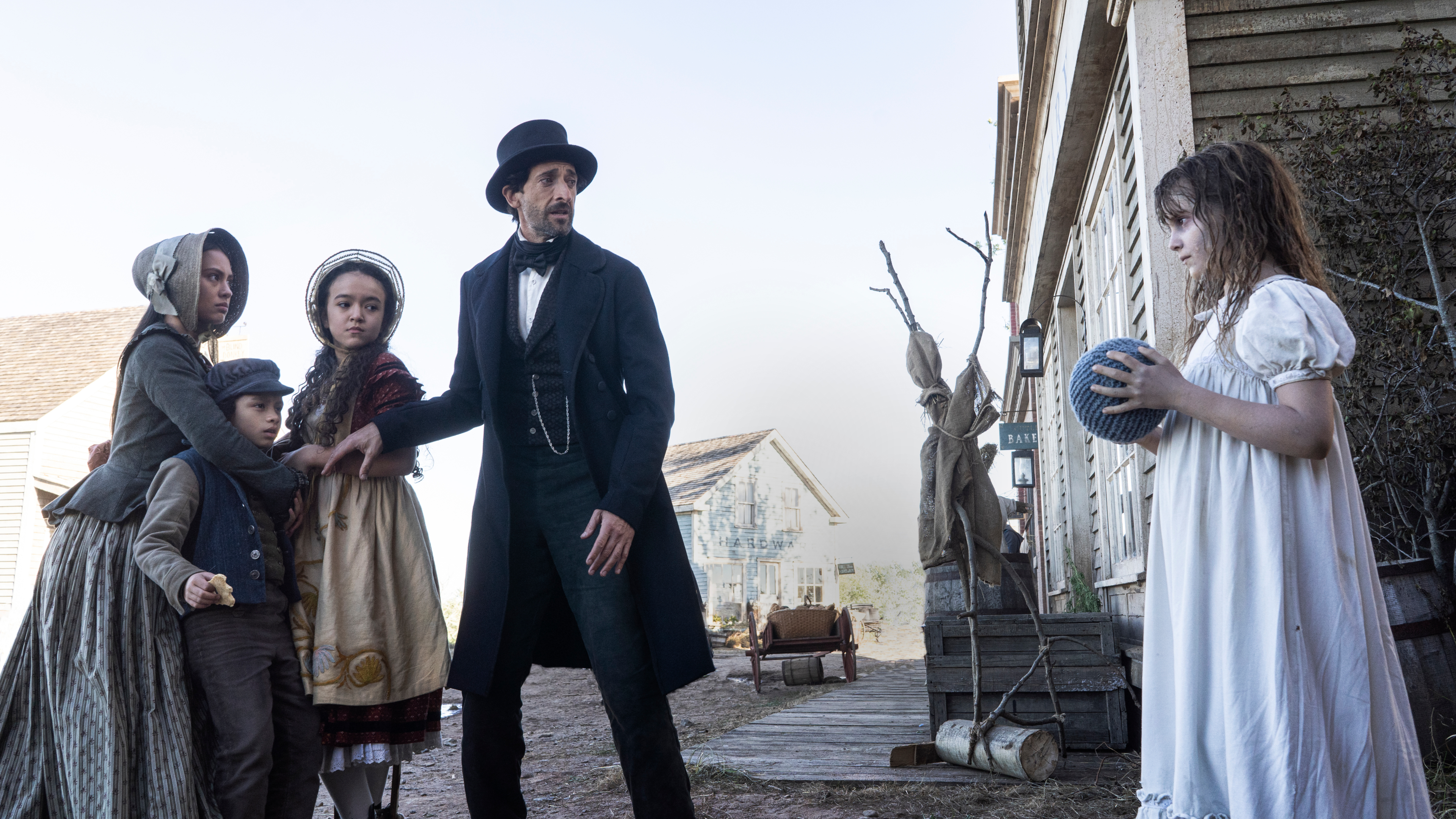 Chapelwaite: Adrien Brody and children face a mysterious girl HD Wallpaper