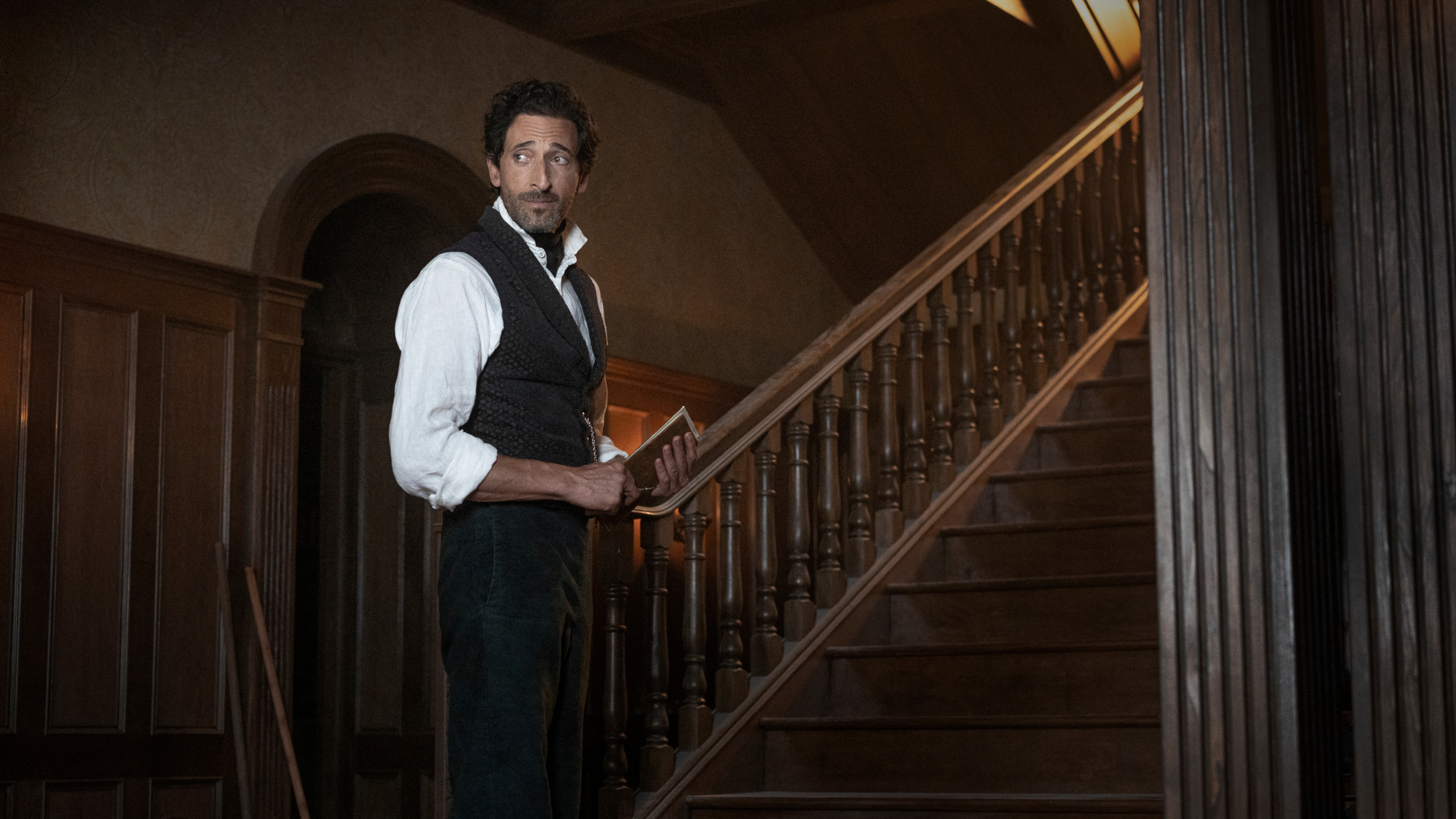 Adrien Brody as Charles Boone in Chapelwaite HD Wallpaper