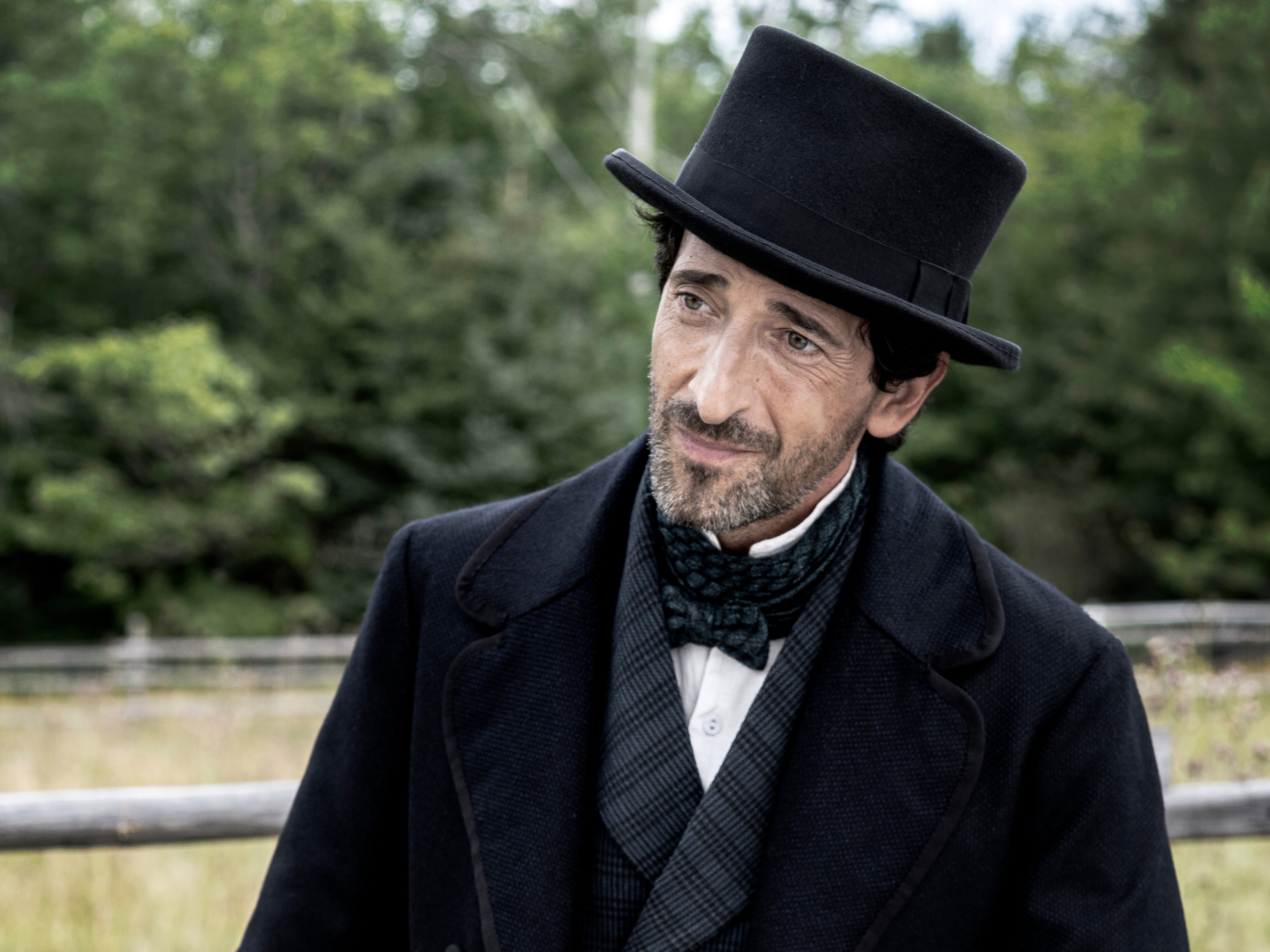 Adrien Brody in Chapelwaite wearing a top hat HD Wallpaper