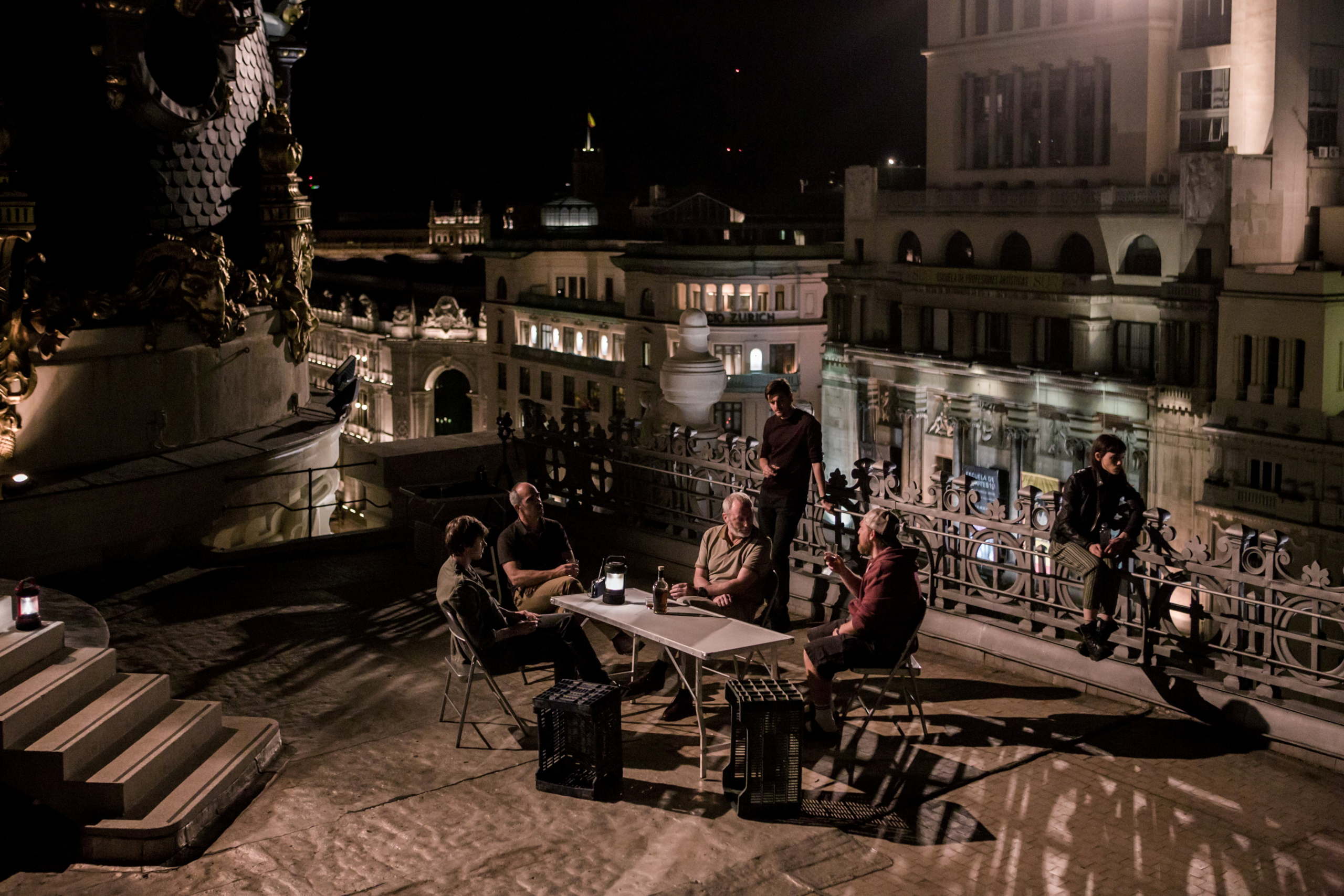 The Vault (2021) cast on a city rooftop at night HD Wallpaper