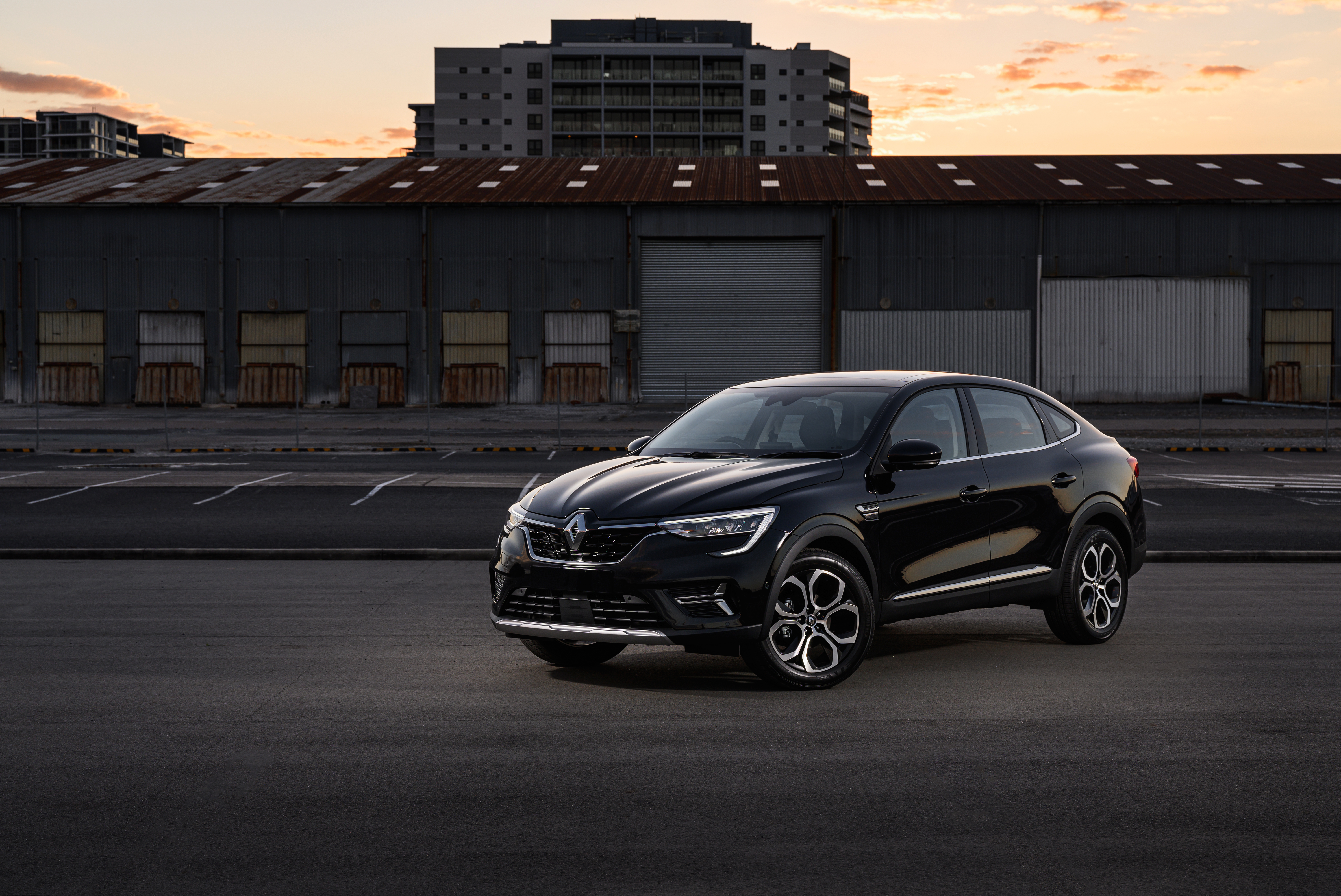 Black Renault Arkana 4K SUV at sunset HD Wallpaper