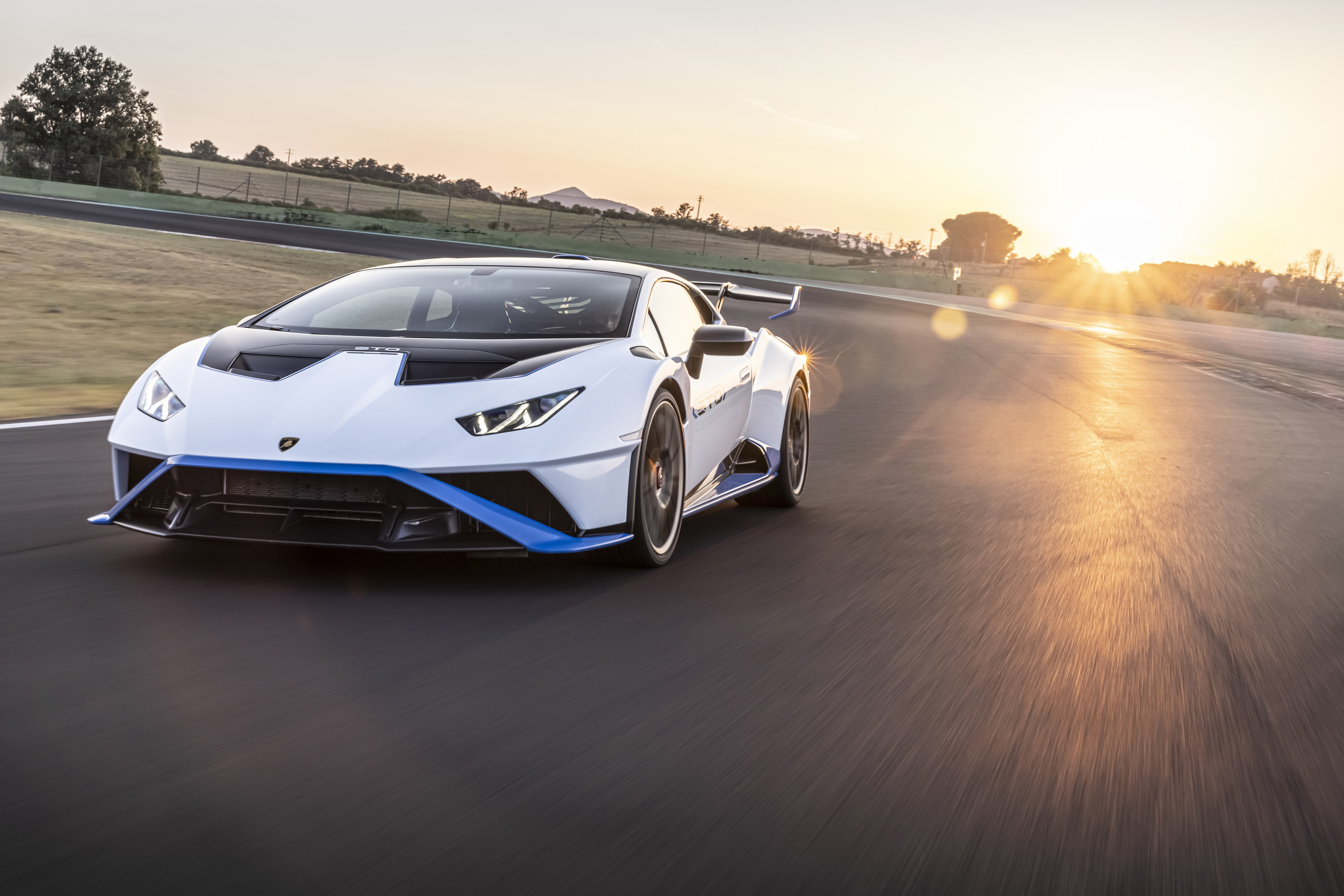 Stunning White Lamborghini Huracán STO at Sunset 4K HD Wallpaper