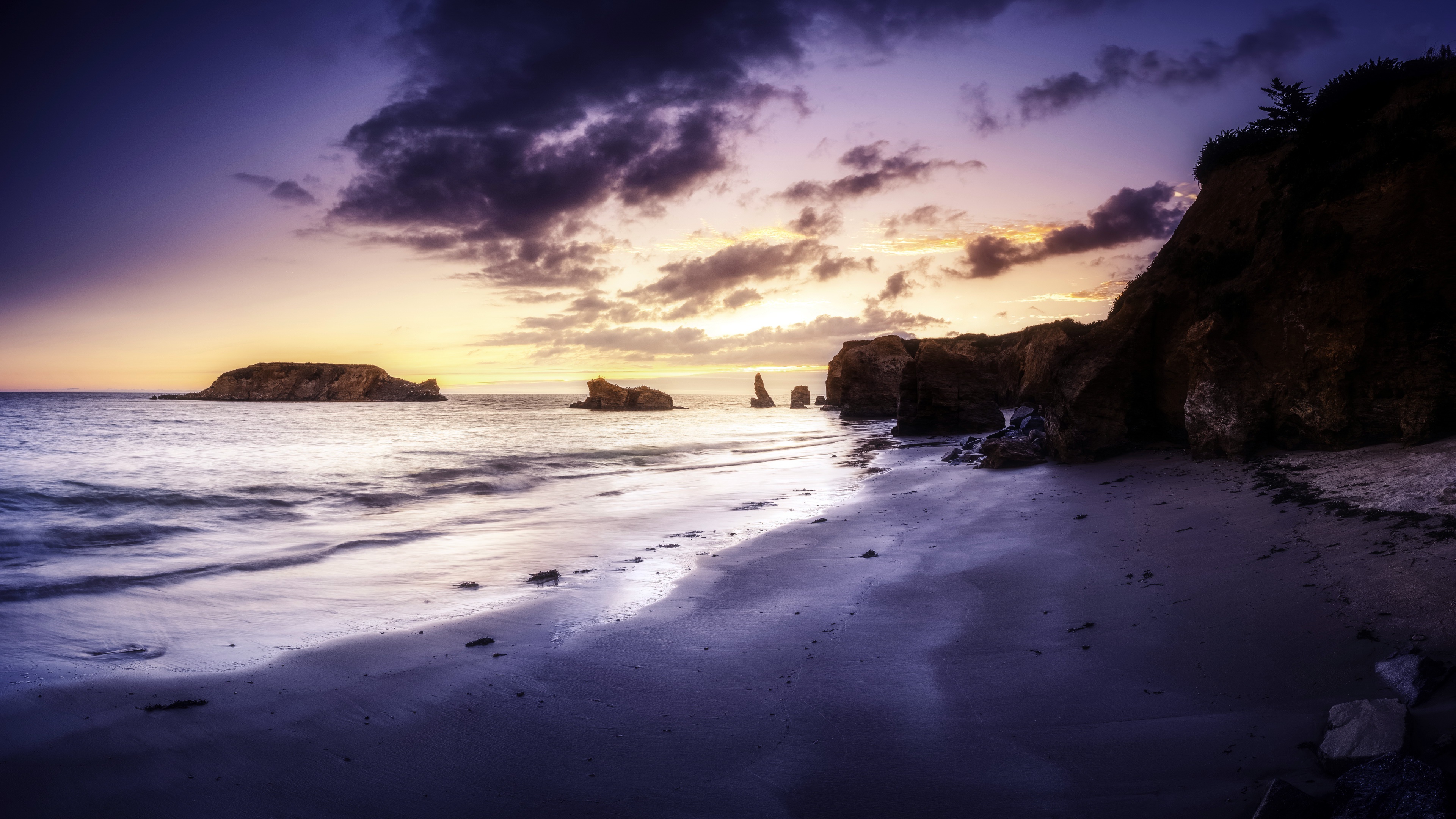 Dramatic Sunset Beach with Sea Stacks 4K HD Wallpaper