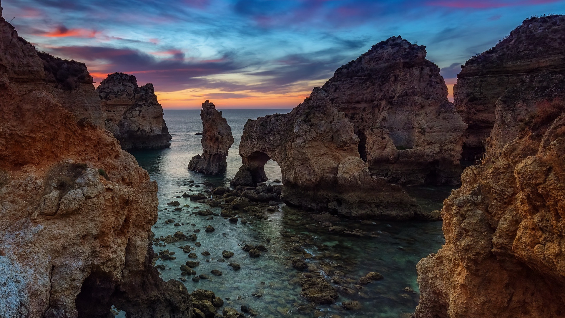 Sunset over Ponta da Piedade Rock Formations and Ocean HD Wallpaper