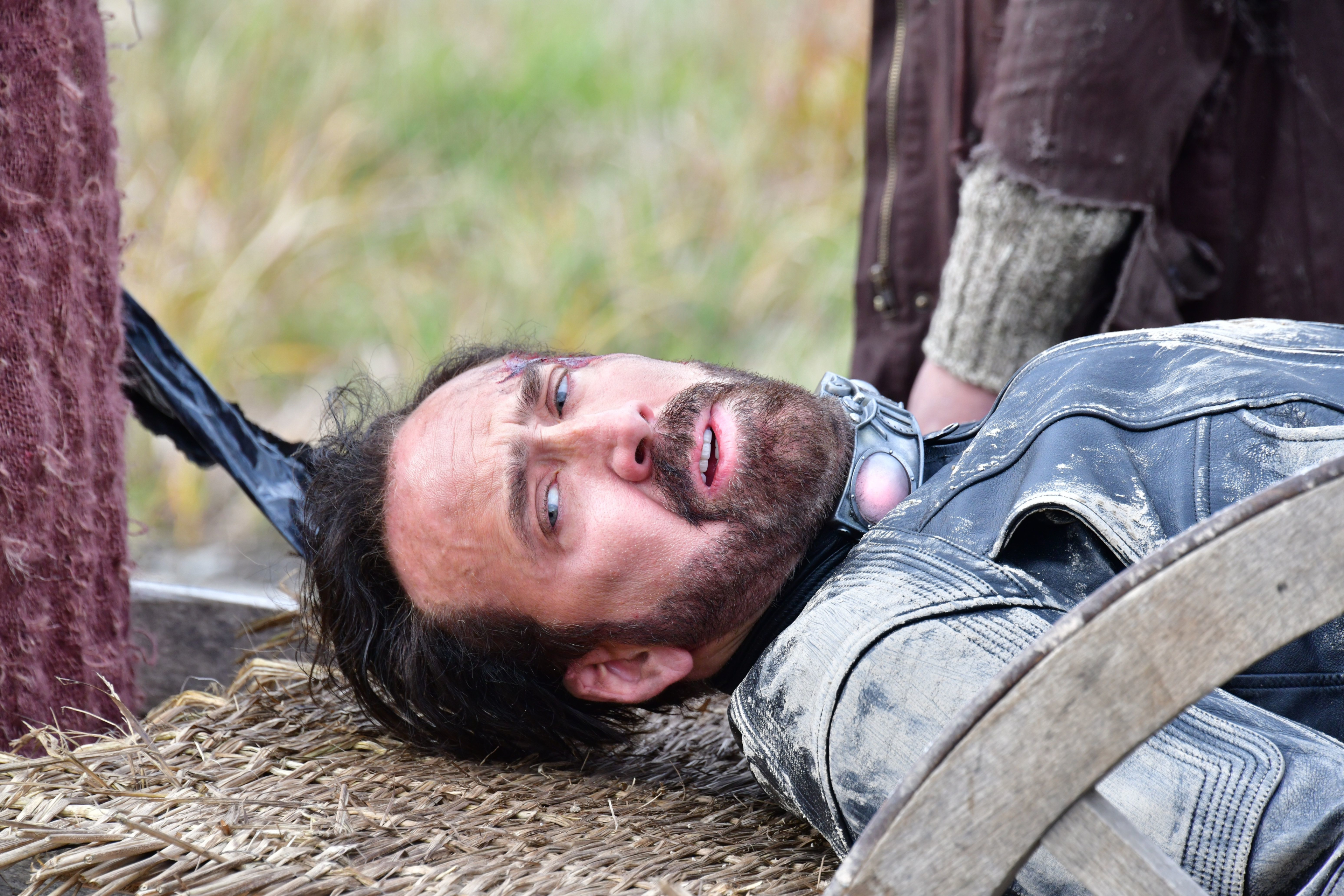 Nicolas Cage distressed in Prisoners Of The Ghostland HD Wallpaper