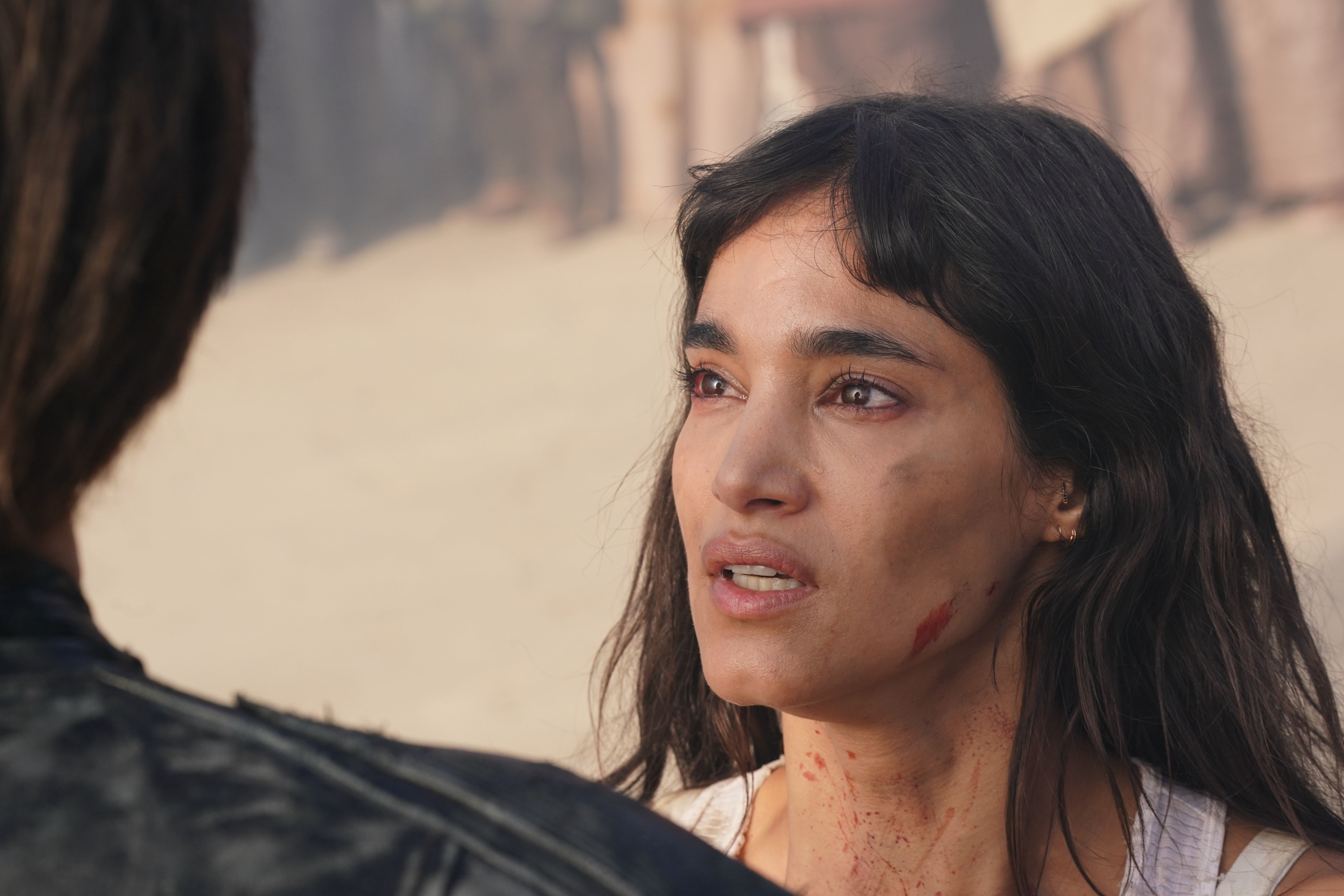 Distressed Sofia Boutella in Prisoners Of The Ghostland HD Wallpaper