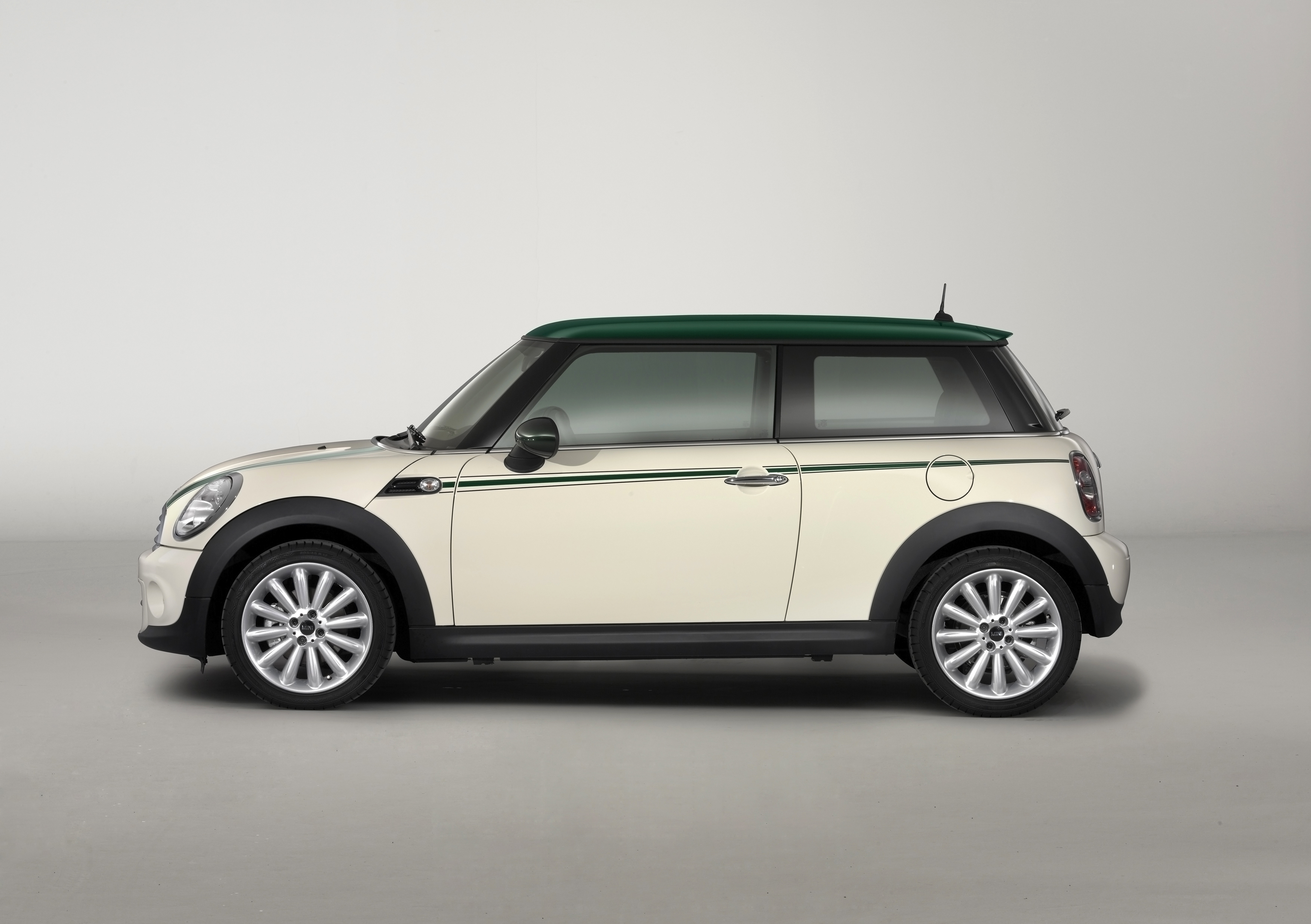 2012 Mini Cooper Green Park White Car HD Wallpaper