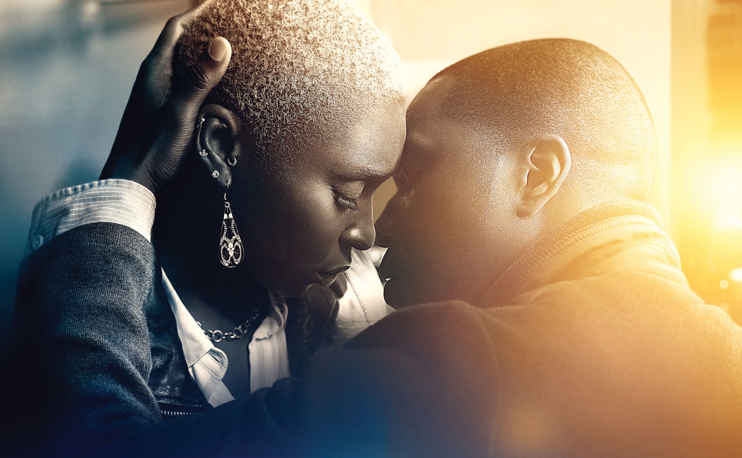 Needle In A Timestack: Cynthia Erivo and Leslie Odom Jr. embrace HD Wallpaper