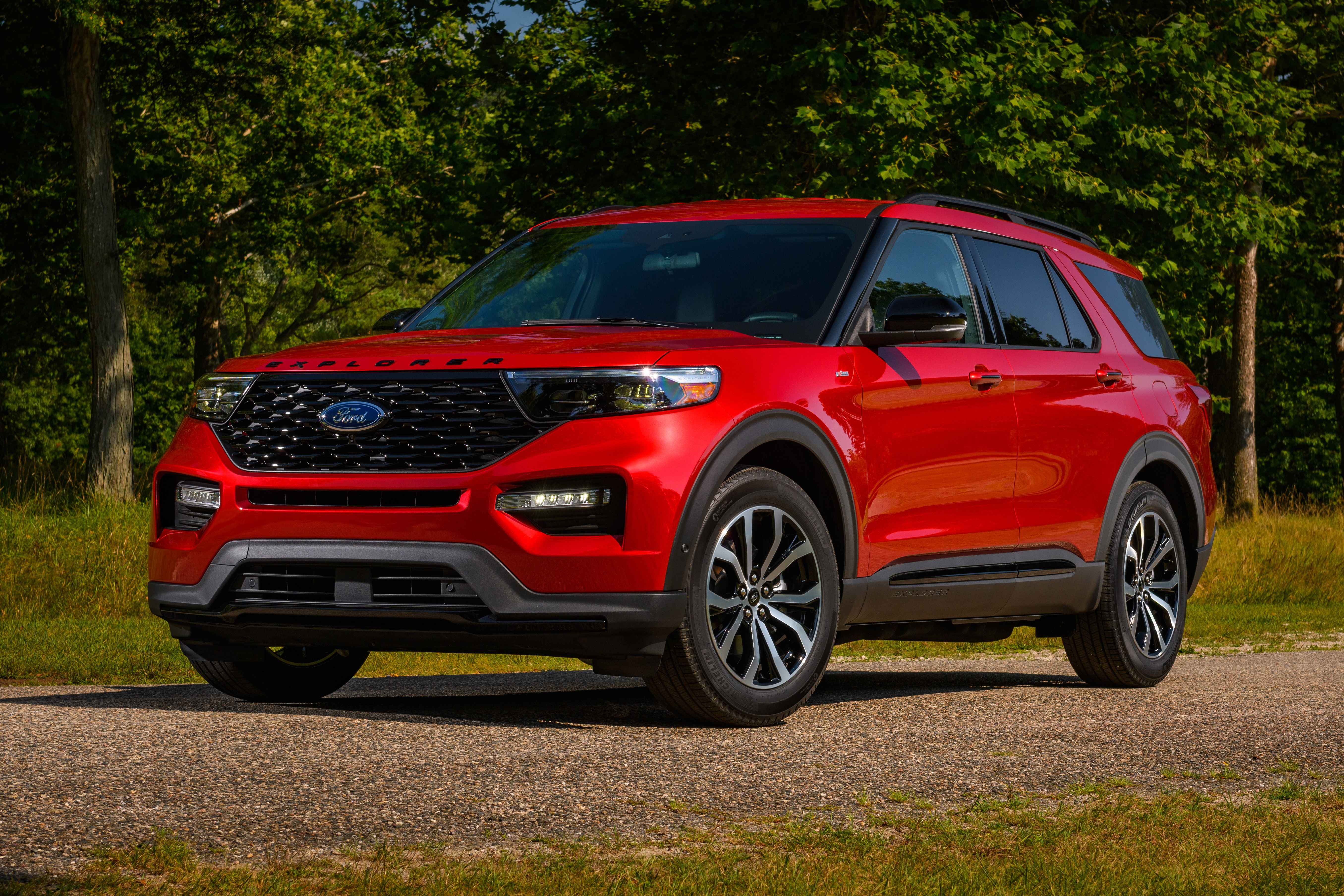 Red 2022 Ford Explorer ST-Line SUV HD Wallpaper