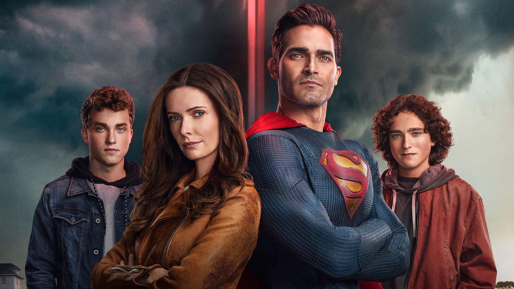 Superman and Lois with their sons HD Wallpaper