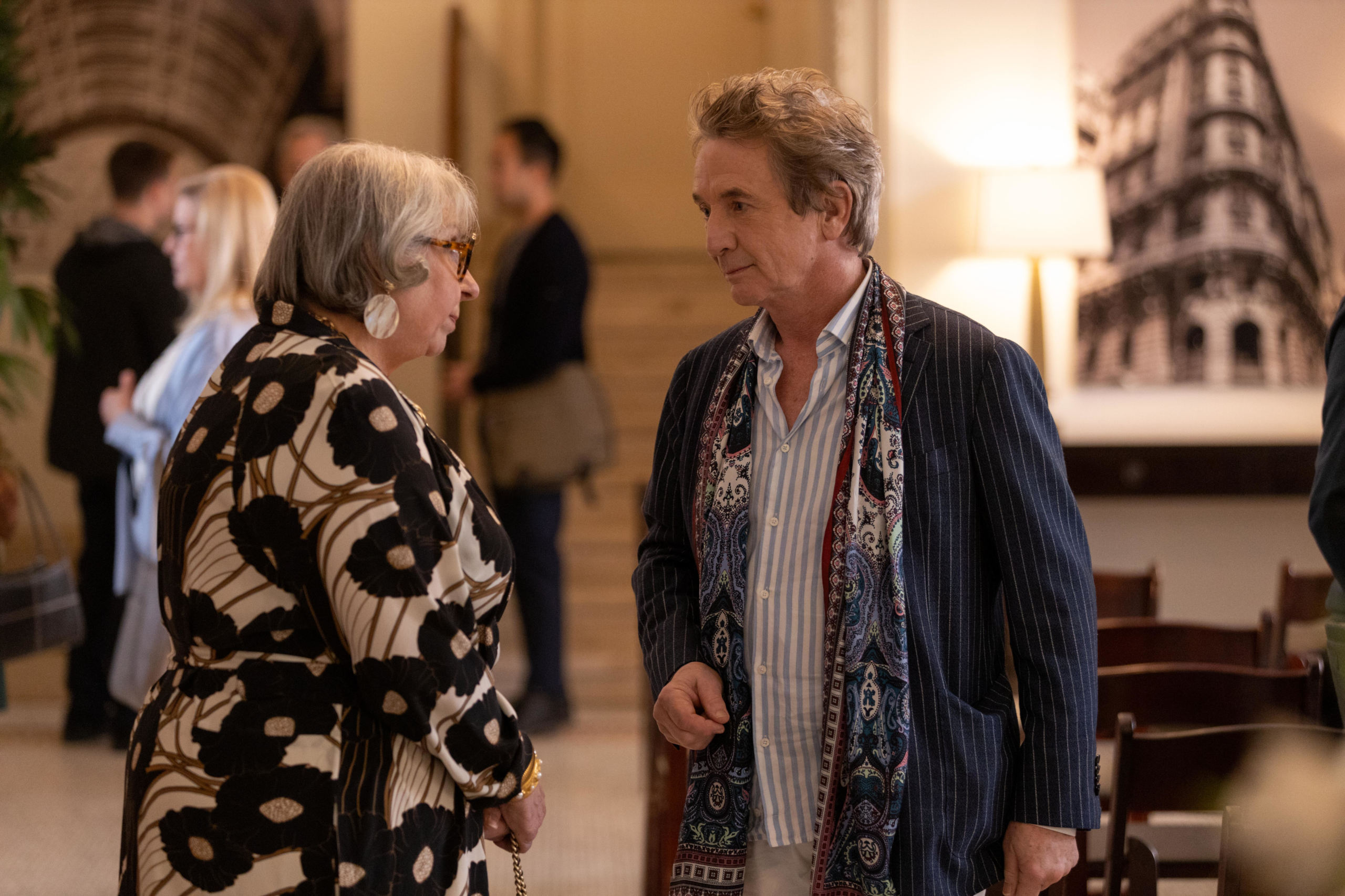 Martin Short talking to a woman in Only Murders in the Building HD Wallpaper