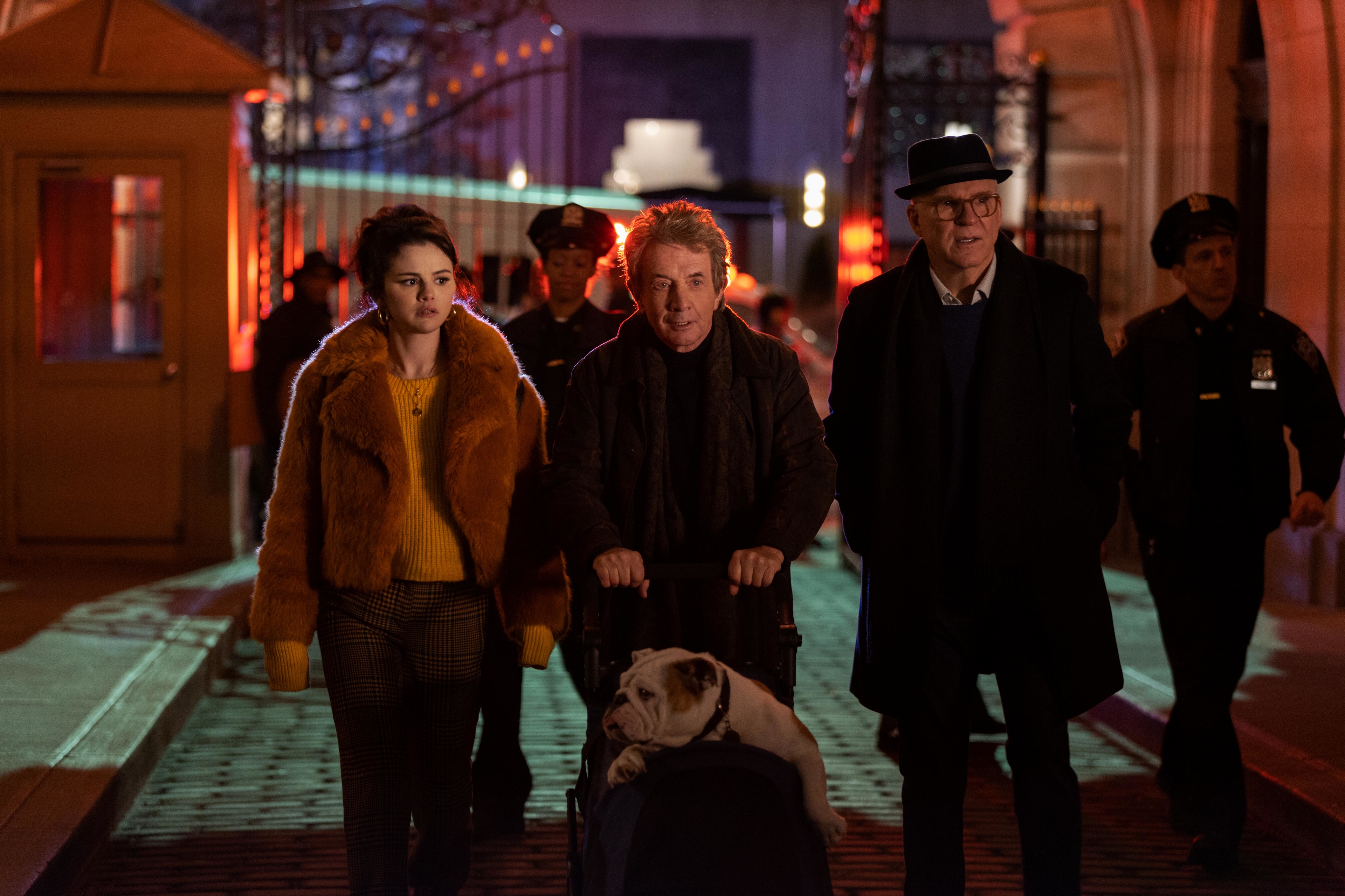 Only Murders In The Building: Gomez, Short, Martin with dog HD Wallpaper