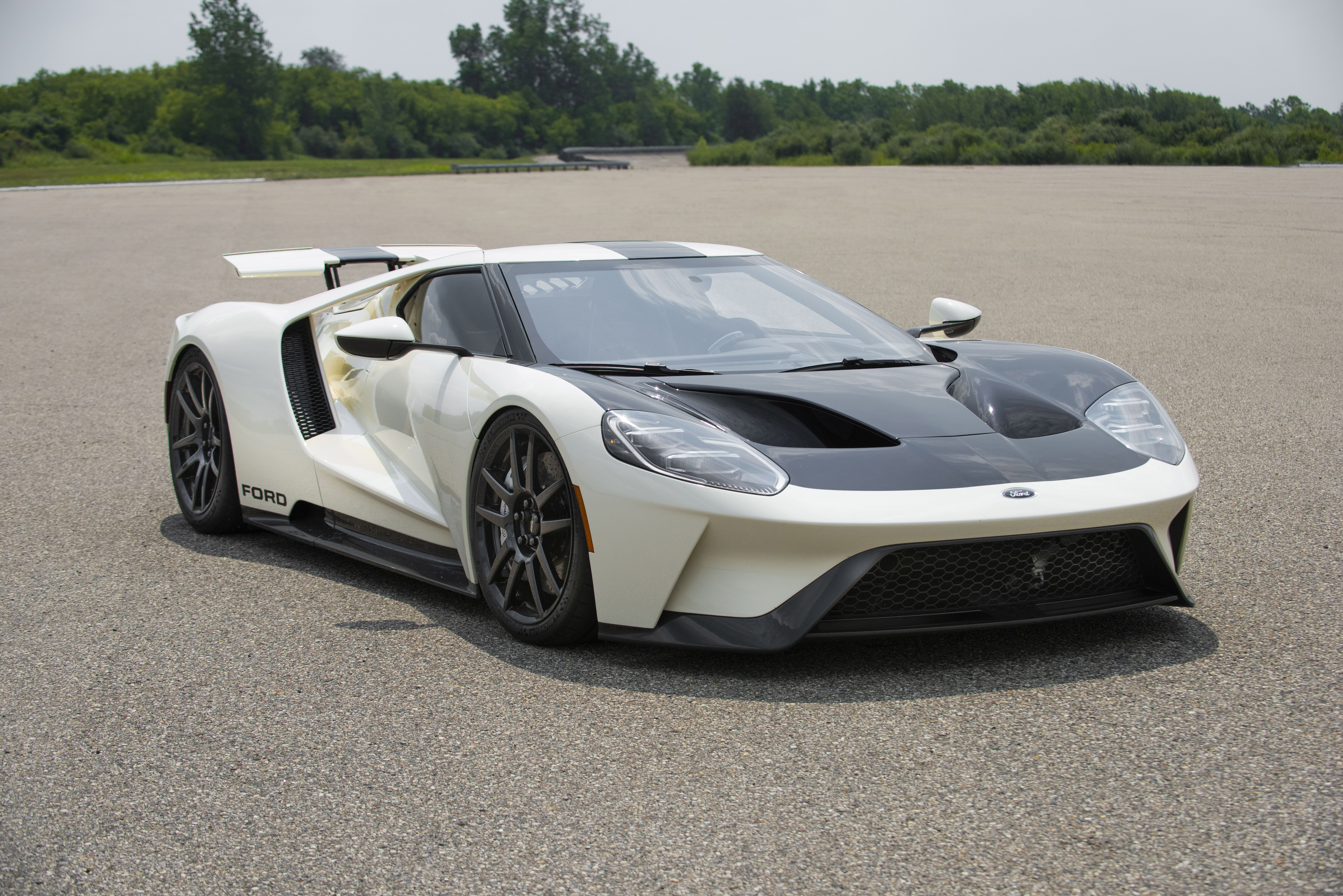 2022 White Ford GT '64 Heritage Edition' Supercar HD Wallpaper