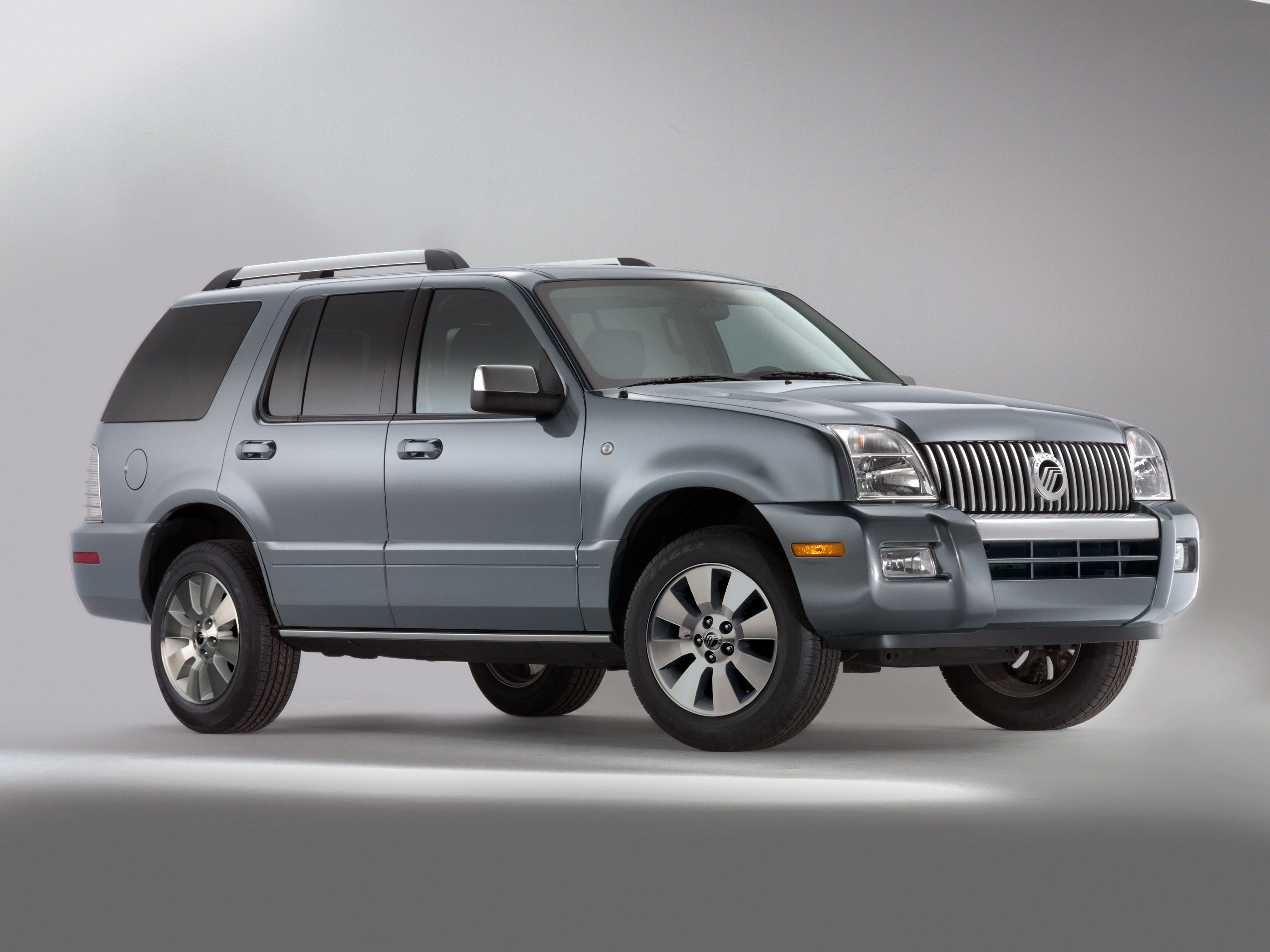 Grey Mercury Mountaineer SUV HD Wallpaper