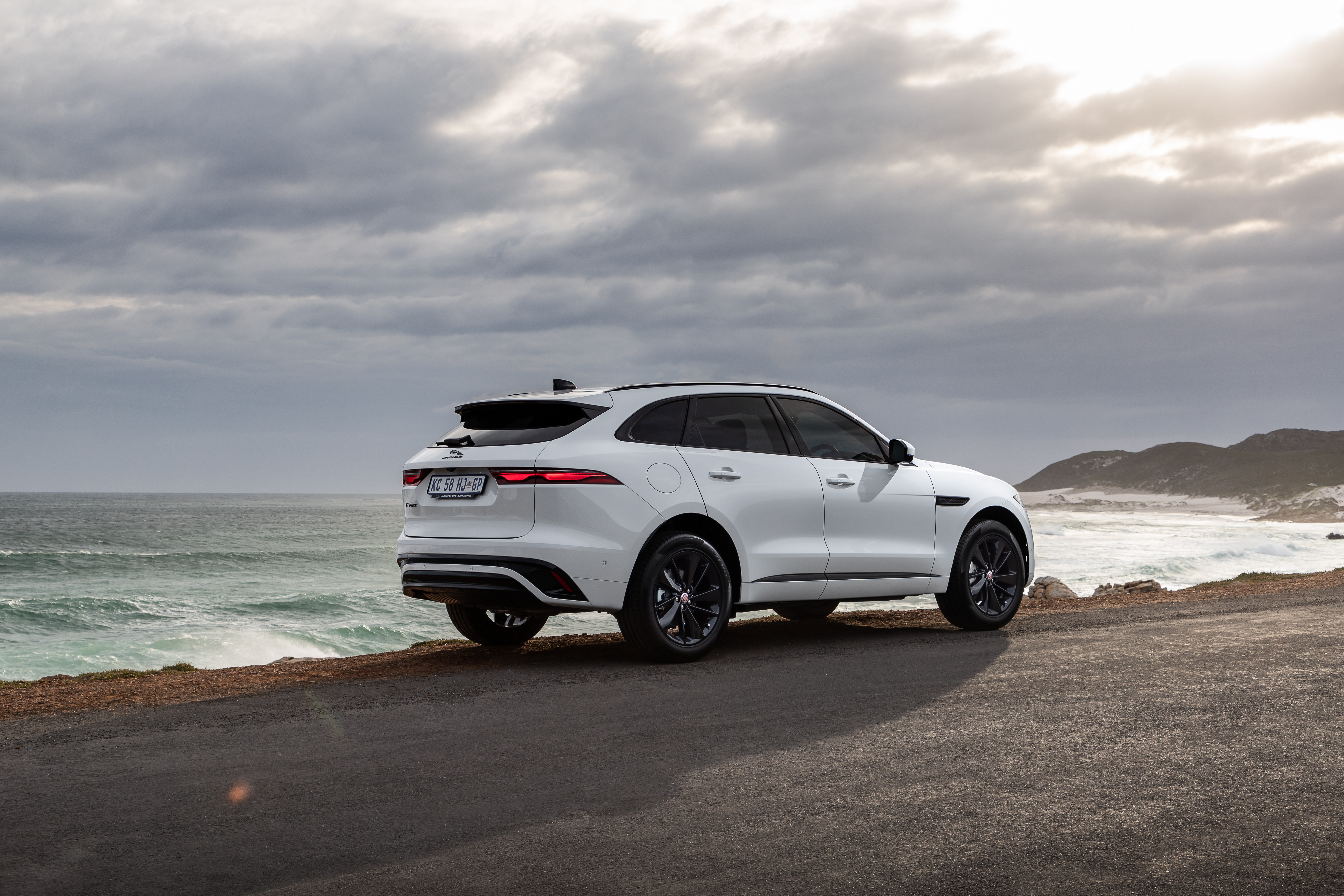 Jaguar F-Pace D300 R-Dynamic Black Pack by the ocean HD Wallpaper
