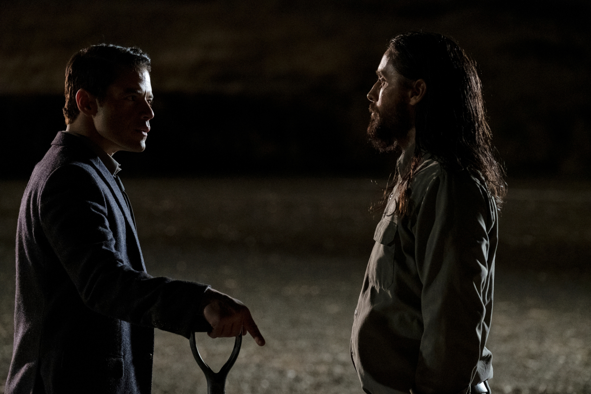 Rami Malek and Jared Leto face off in The Little Things HD Wallpaper