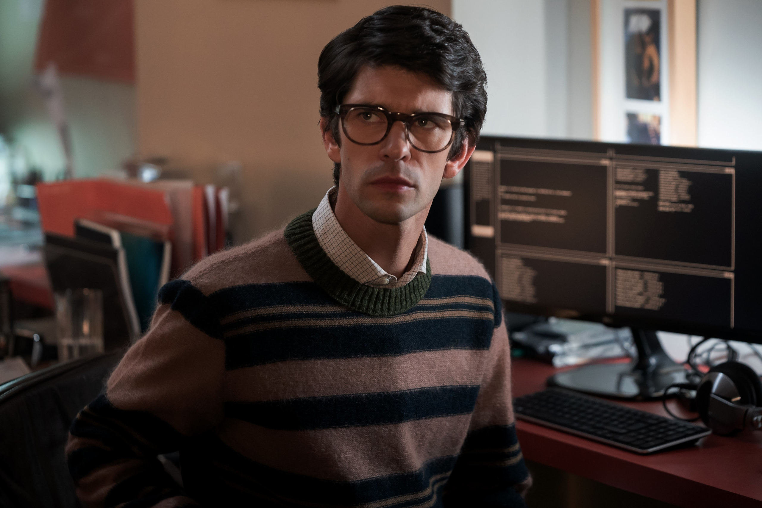 Ben Whishaw as Q in No Time To Die HD Wallpaper