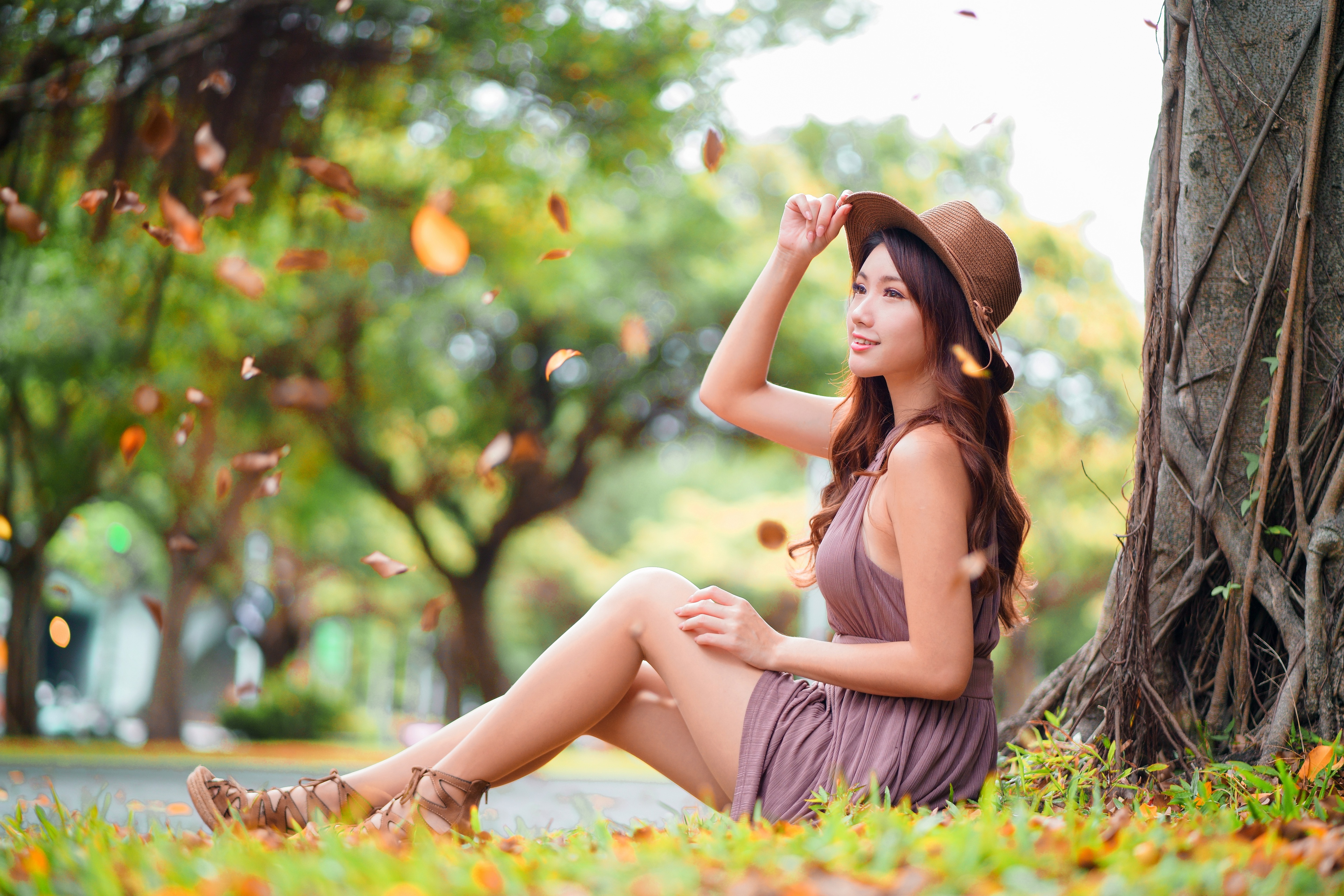 Brunette Model in Autumn Scene 4K HD Wallpaper