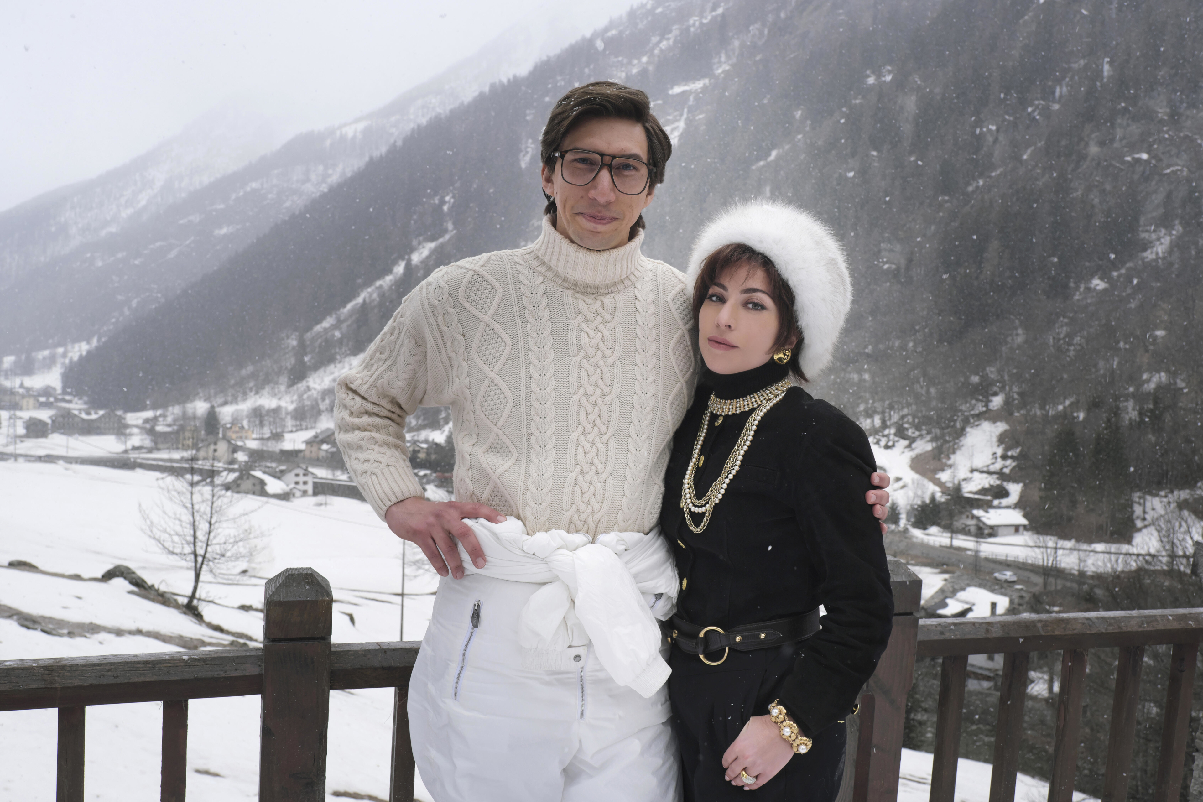 House of Gucci: Lady Gaga and Adam Driver in snow HD Wallpaper