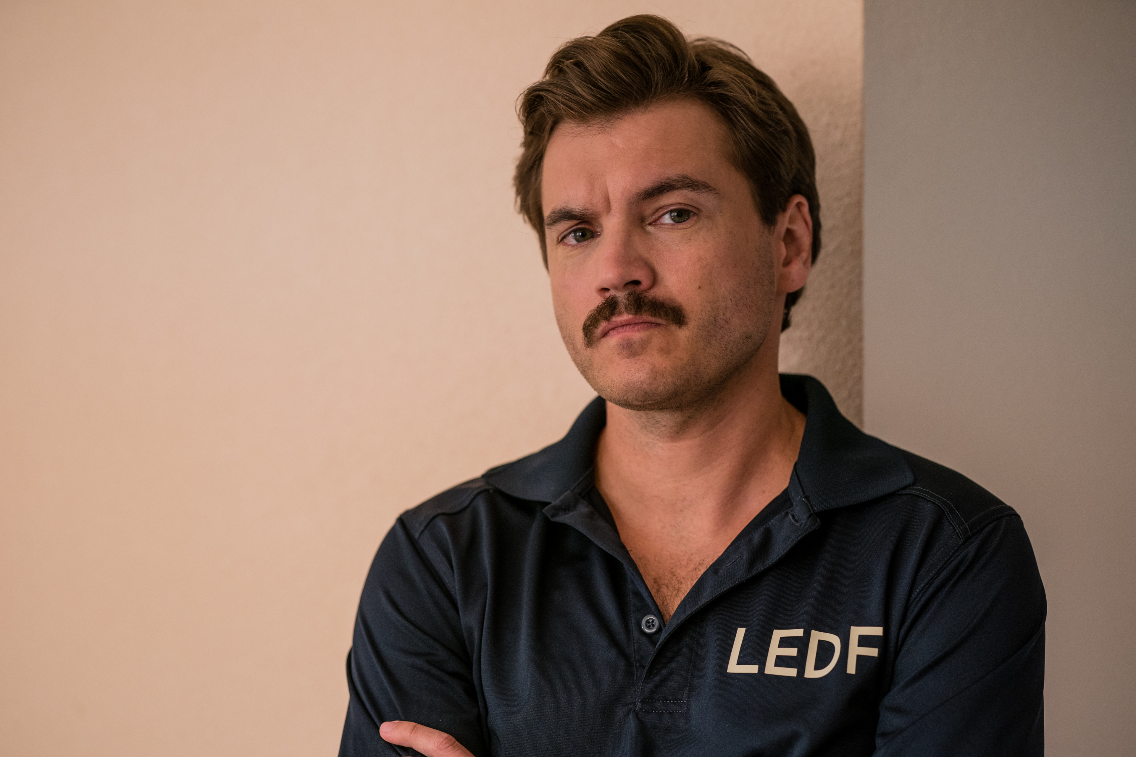 Emile Hirsch with a mustache in Midnight In The Switchgrass HD Wallpaper