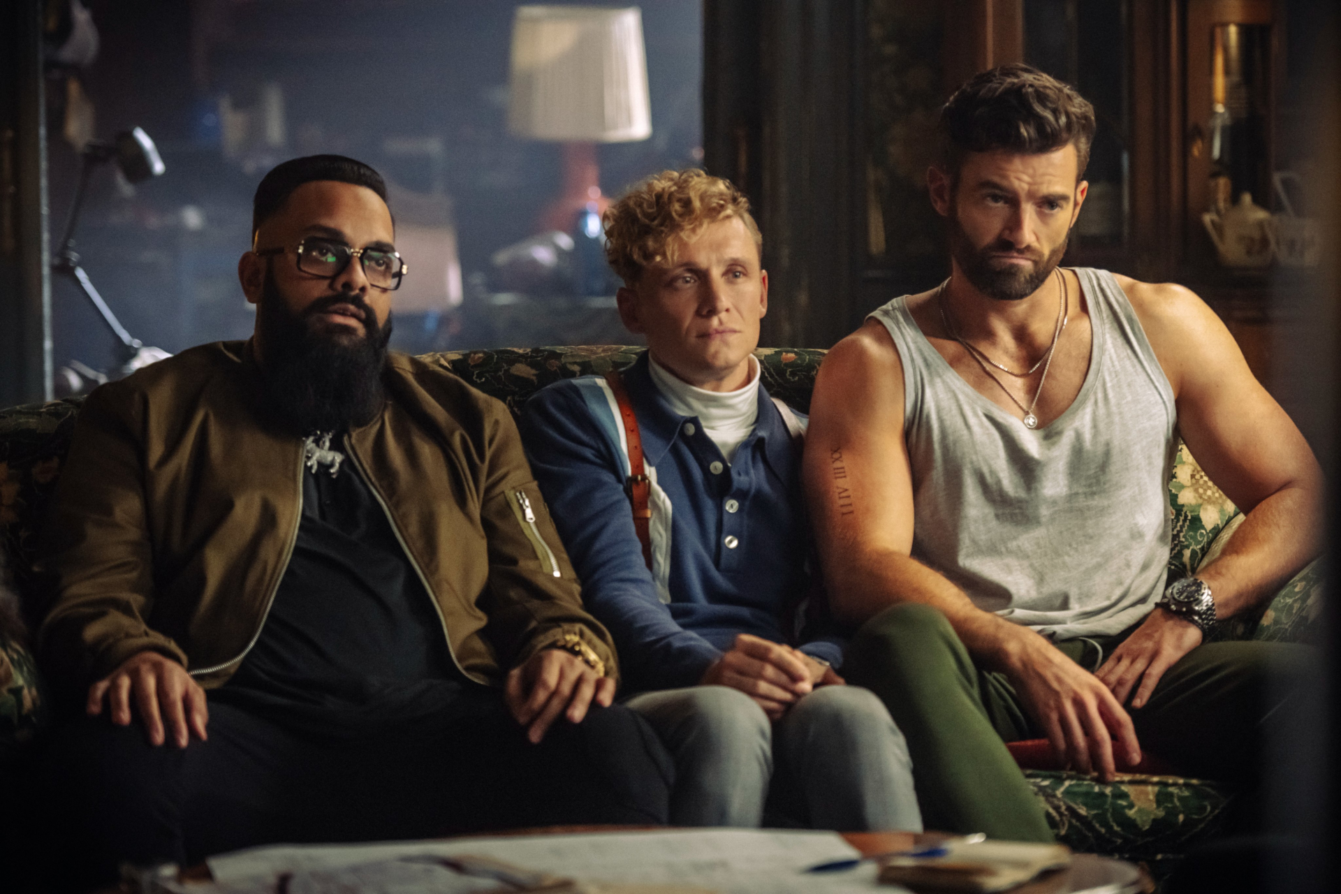 Guz Khan, Matthias Schweighöfer, Stuart Martin in Army Of Thieves HD Wallpaper