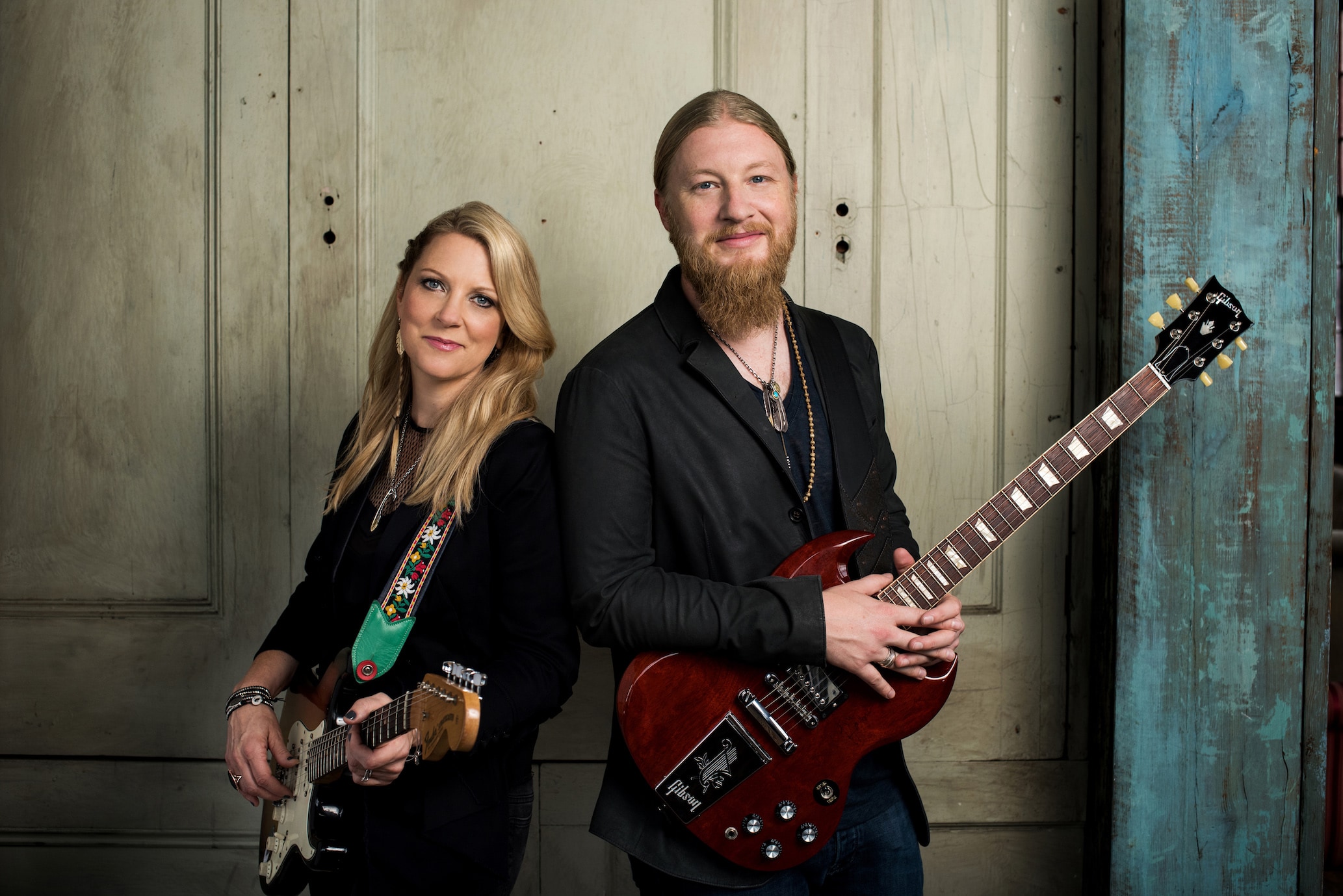 Tedeschi Trucks Band portrait with guitars HD Wallpaper