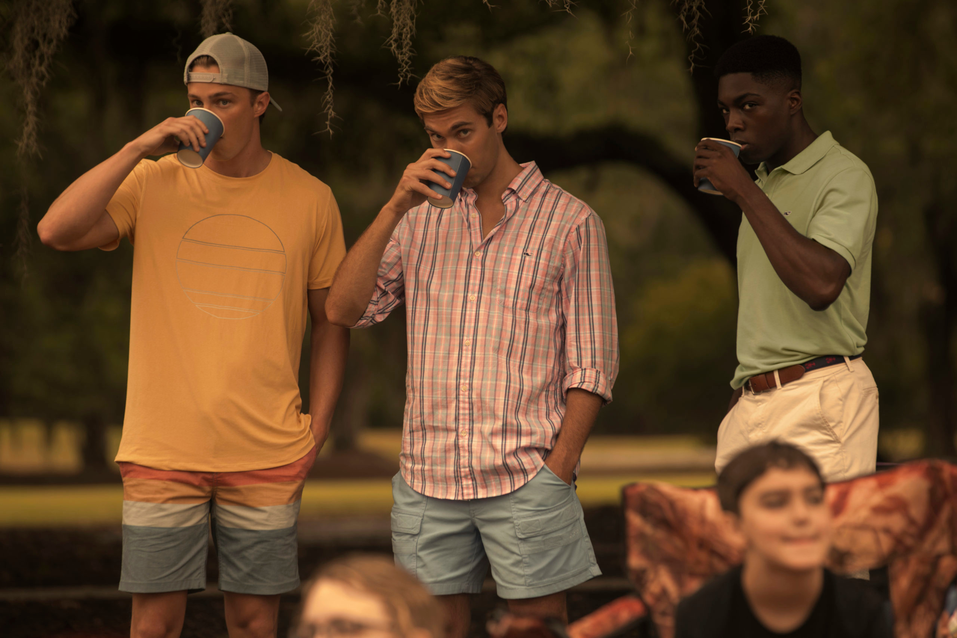 Outer Banks: Jonathan Daviss and cast drinking HD Wallpaper