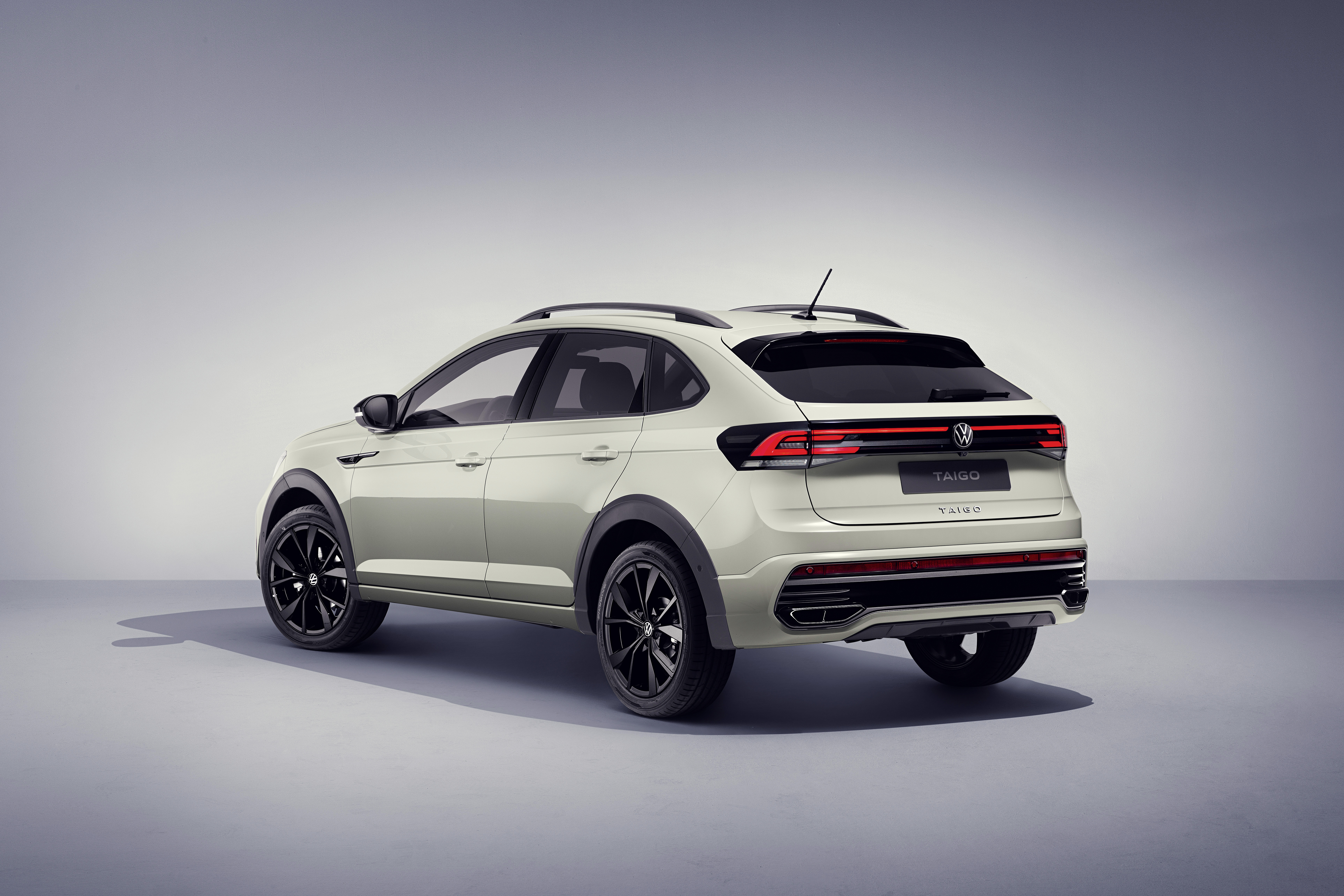 Volkswagen Taigo R-Line Black Style SUV rear view HD Wallpaper