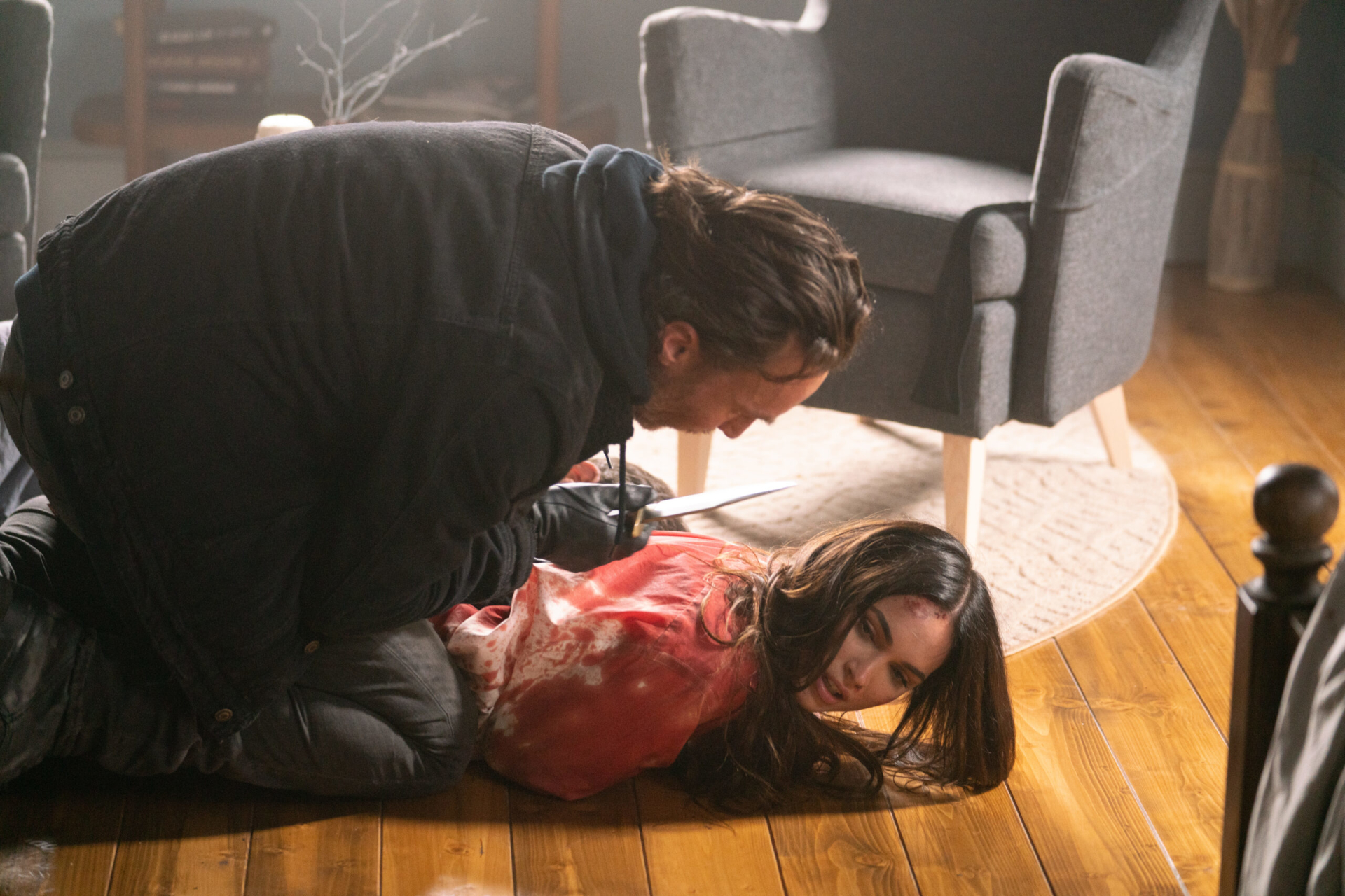Till Death: Man attacks bloody Megan Fox with knife HD Wallpaper