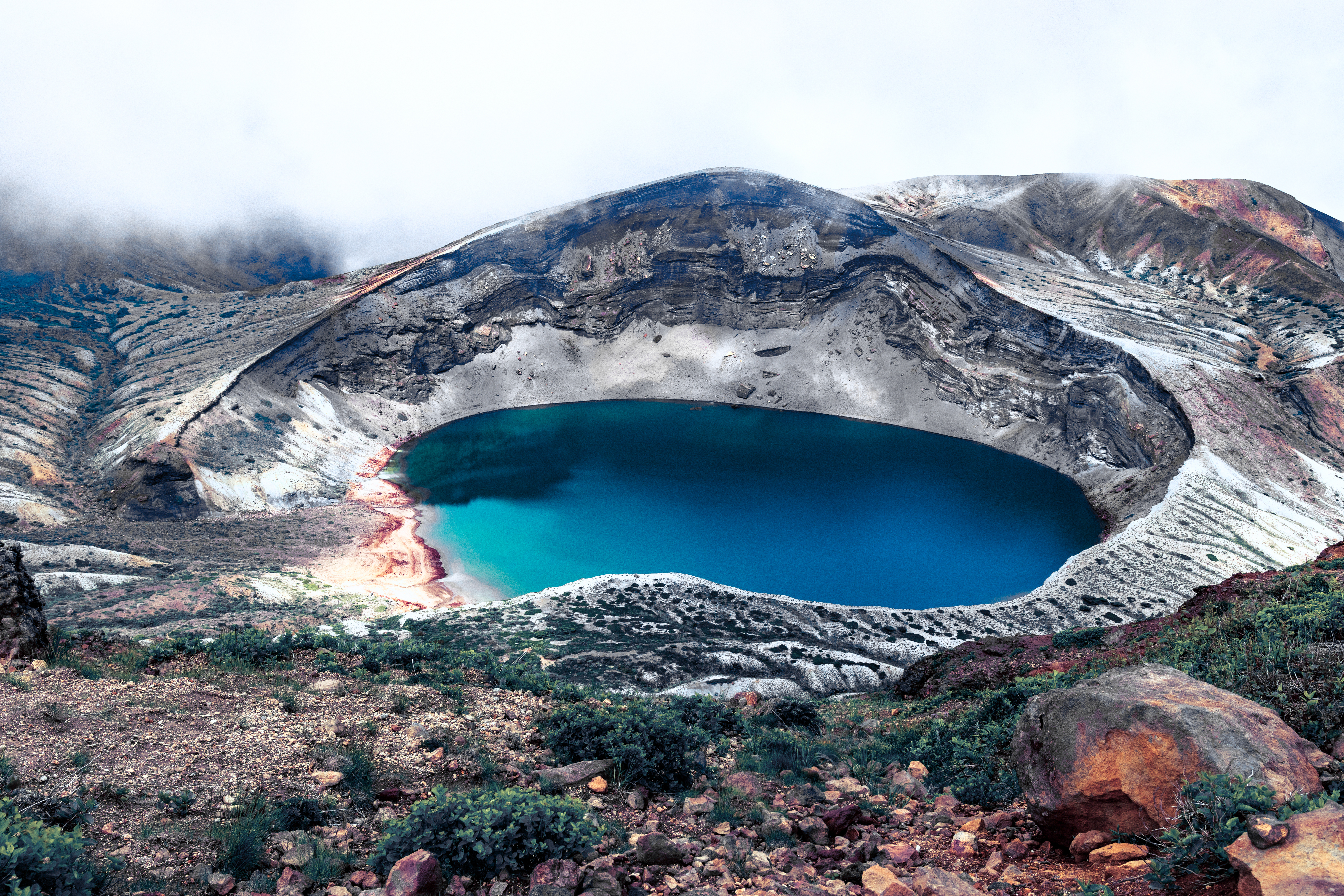 Mount Zaō's Vibrant Blue Crater Lake in Japan HD Wallpaper