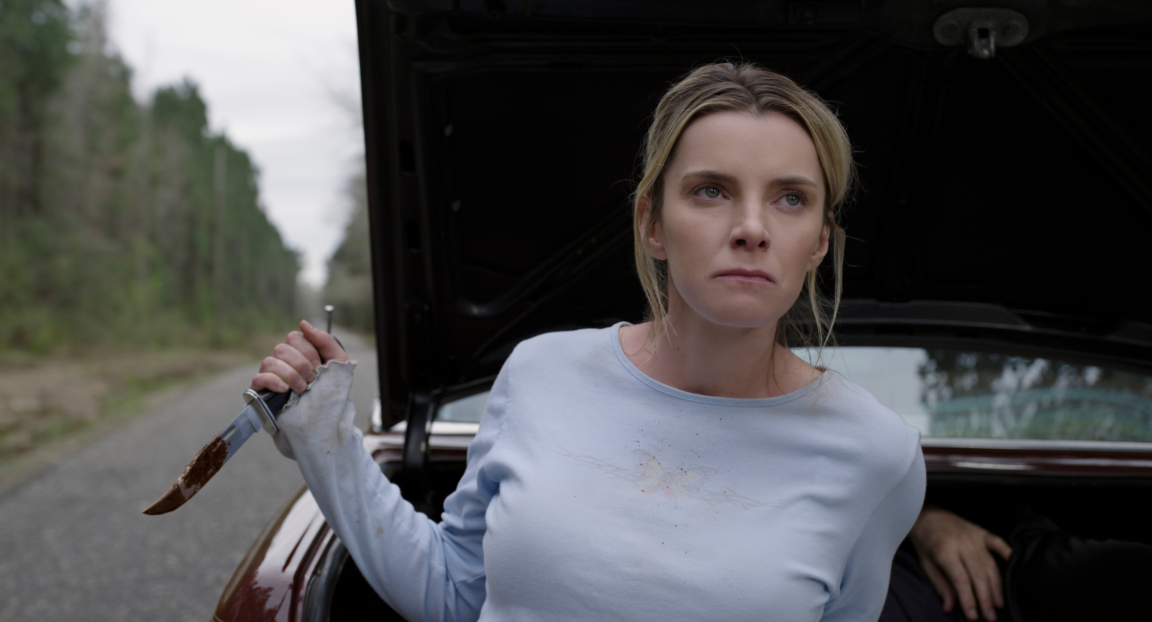 Betty Gilpin with bloody knife in The Hunt HD Wallpaper