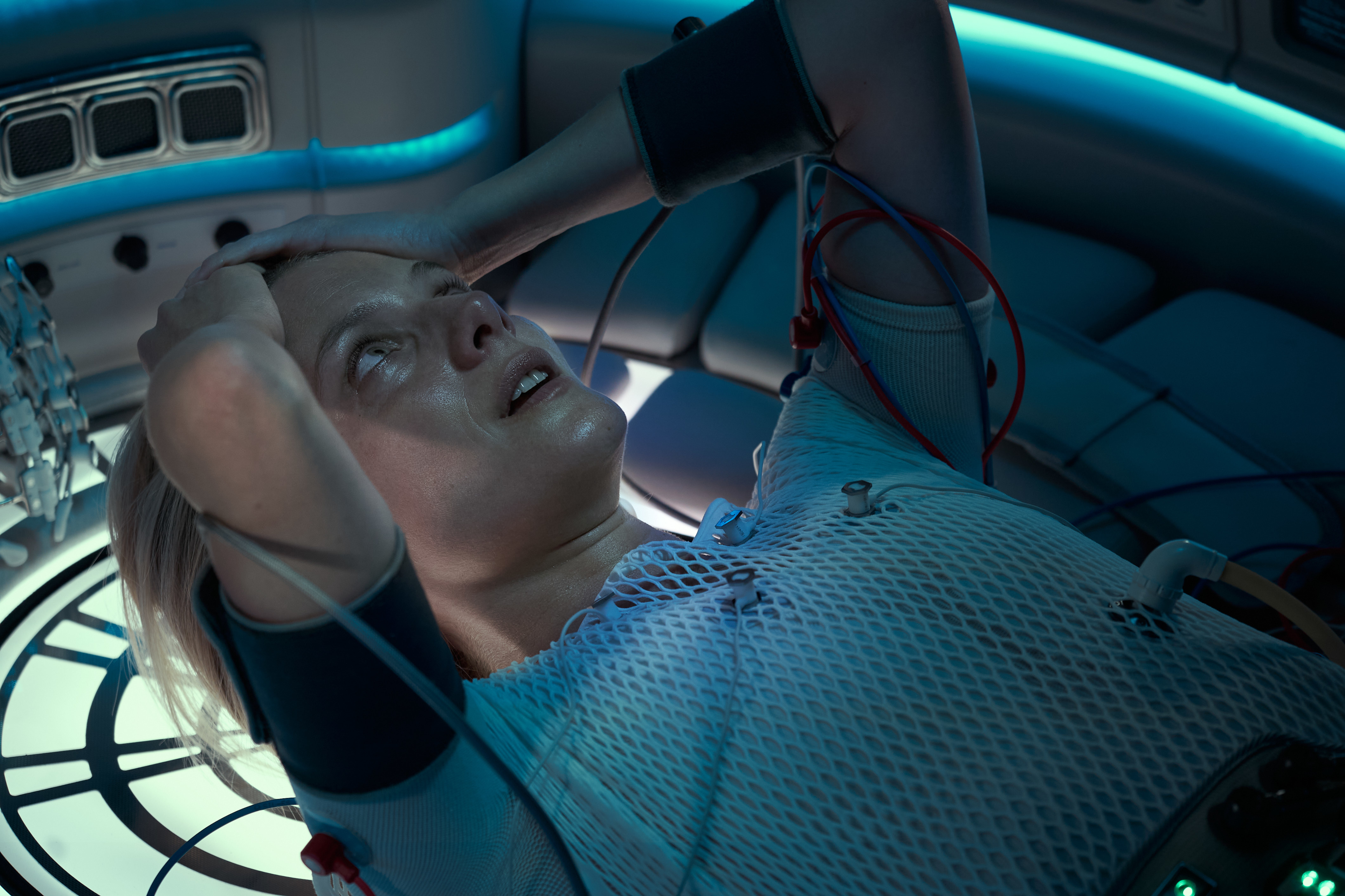 Melanie Laurent in Oxygen, distressed in a futuristic pod HD Wallpaper