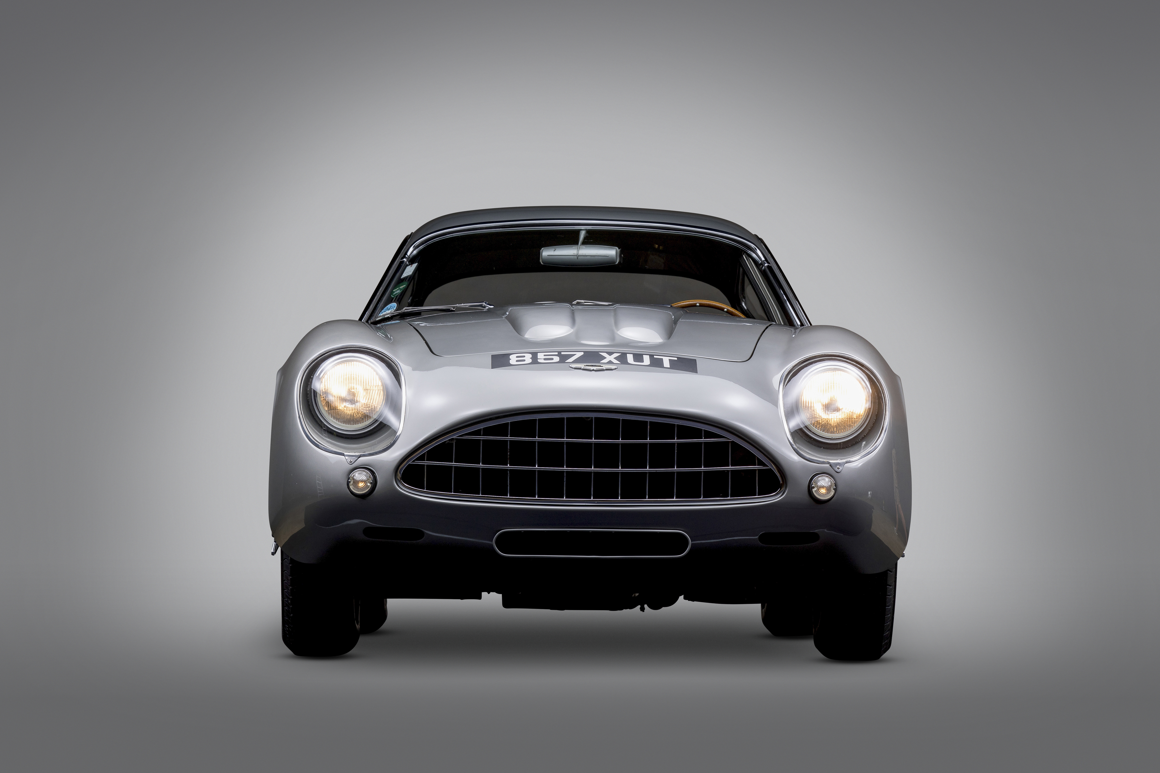 Front view of a Grey 1962 Aston Martin DB4 GTZ HD Wallpaper
