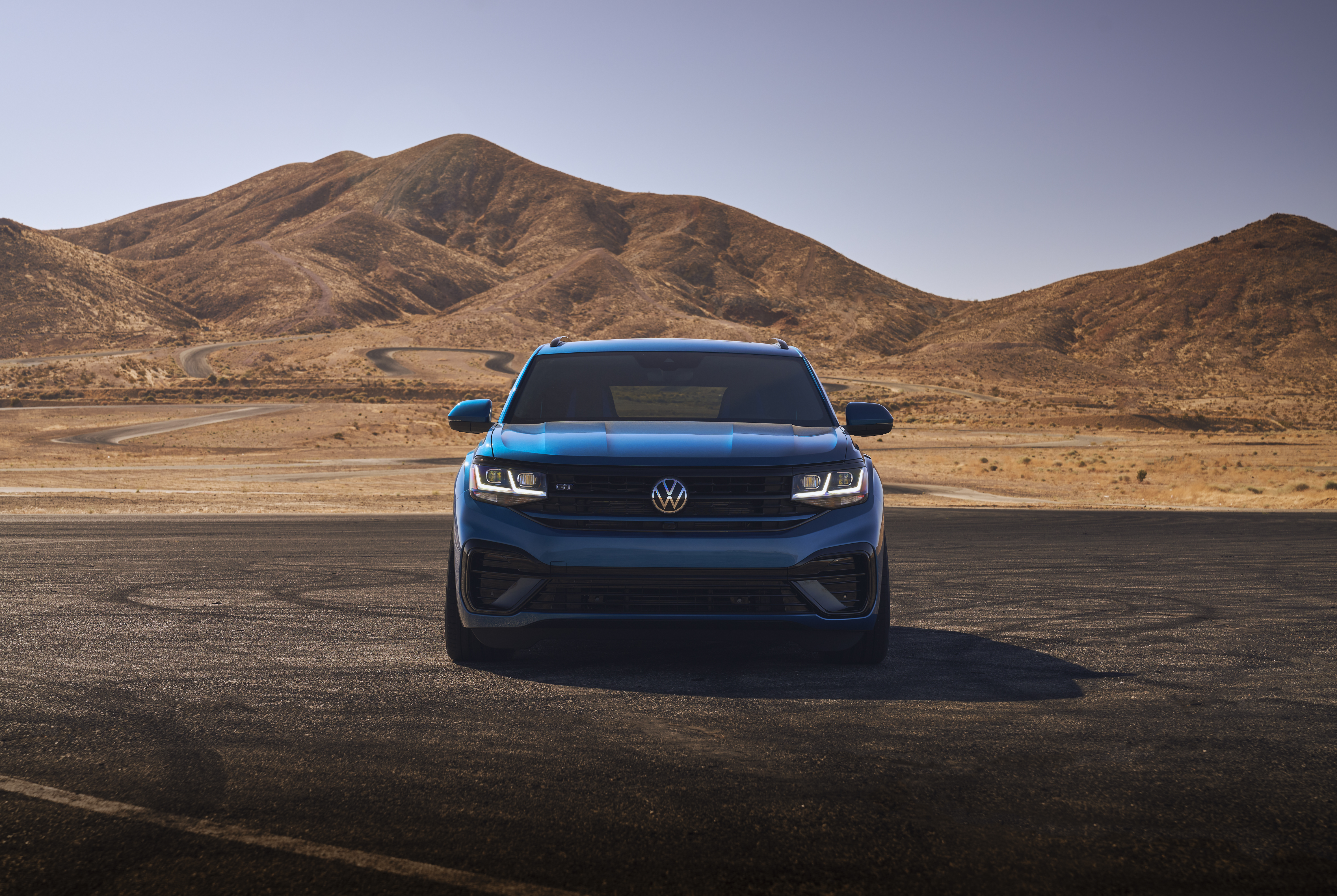 Blue Volkswagen Atlas Cross Sport GT Concept SUV in desert HD Wallpaper