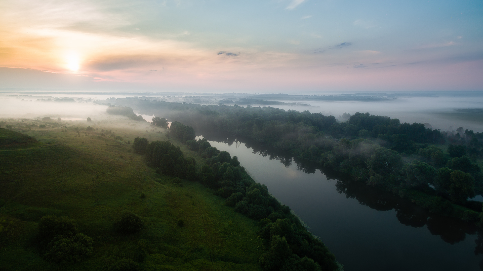 Beautiful Misty River Landscape at Dawn HD Wallpaper