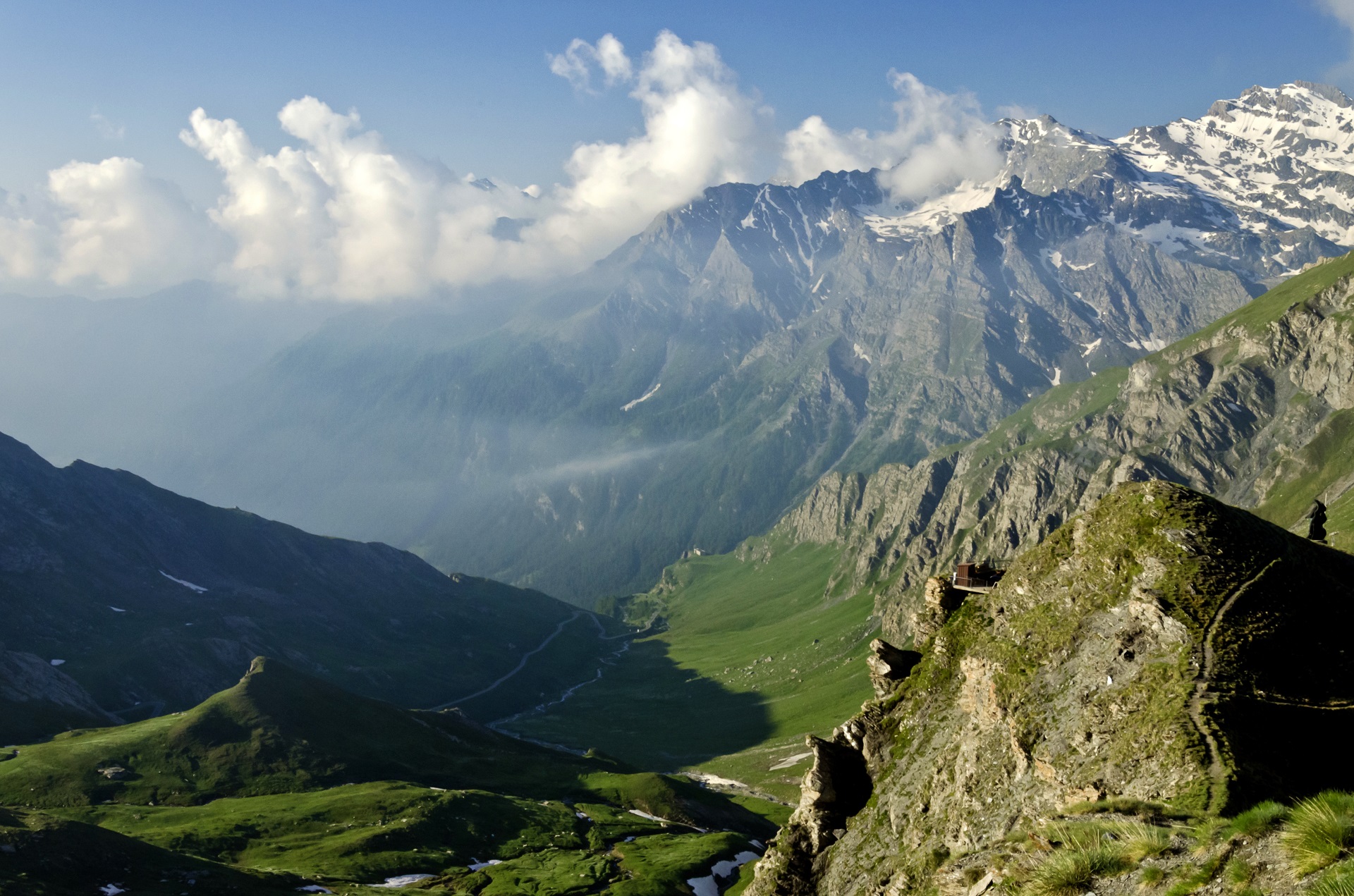 Majestic Mountain Valley with Snow Peaks HD Wallpaper