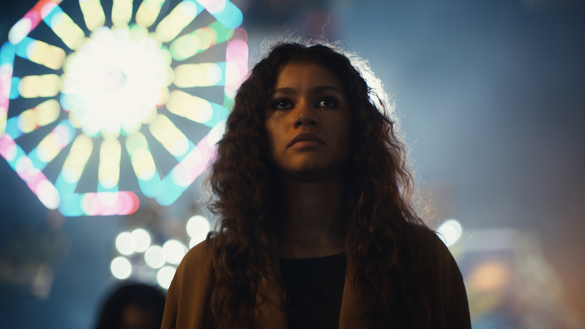Zendaya as Rue with glitter at Euphoria carnival HD Wallpaper