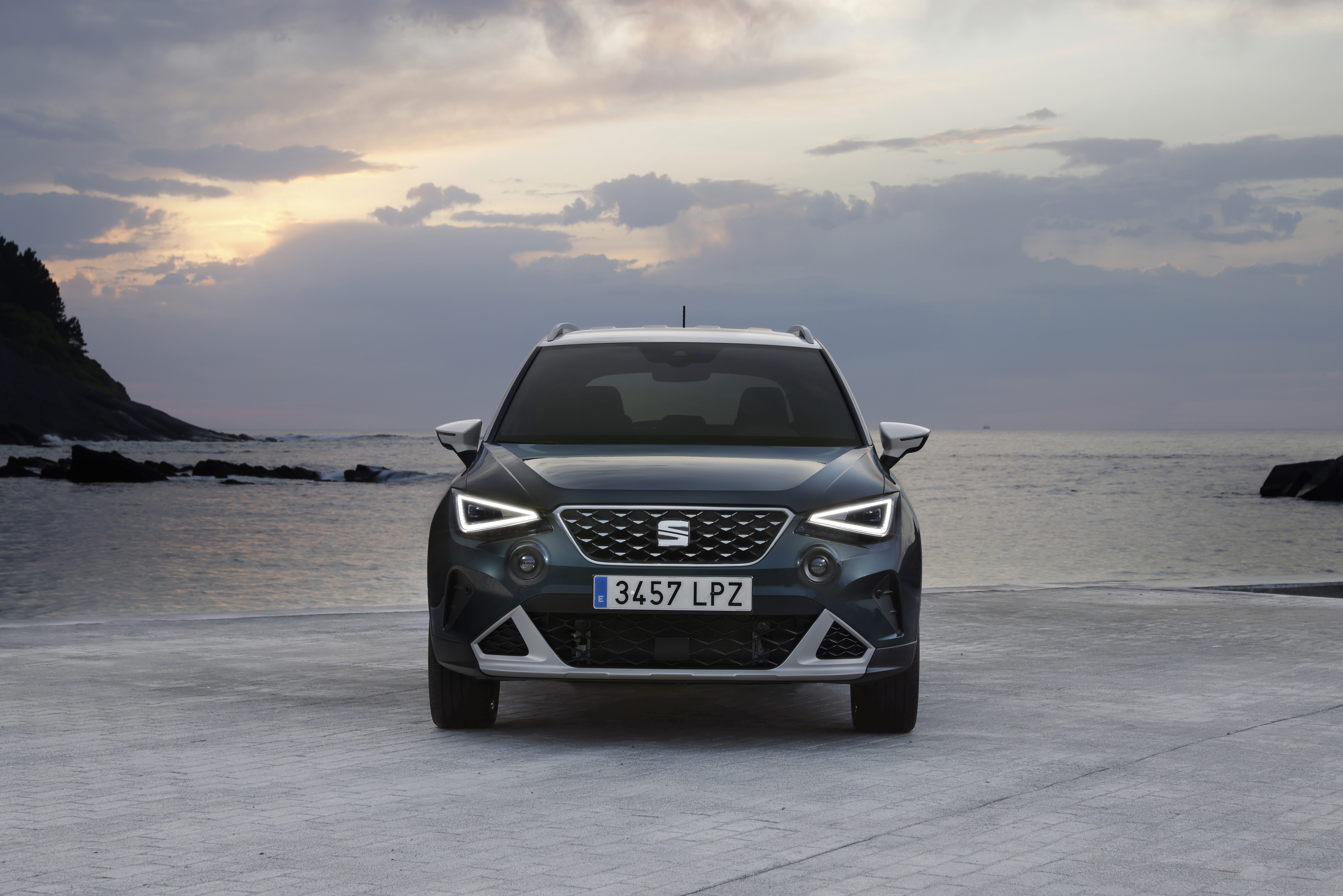 2021 SEAT Arona Xperience by the sea at sunset HD Wallpaper