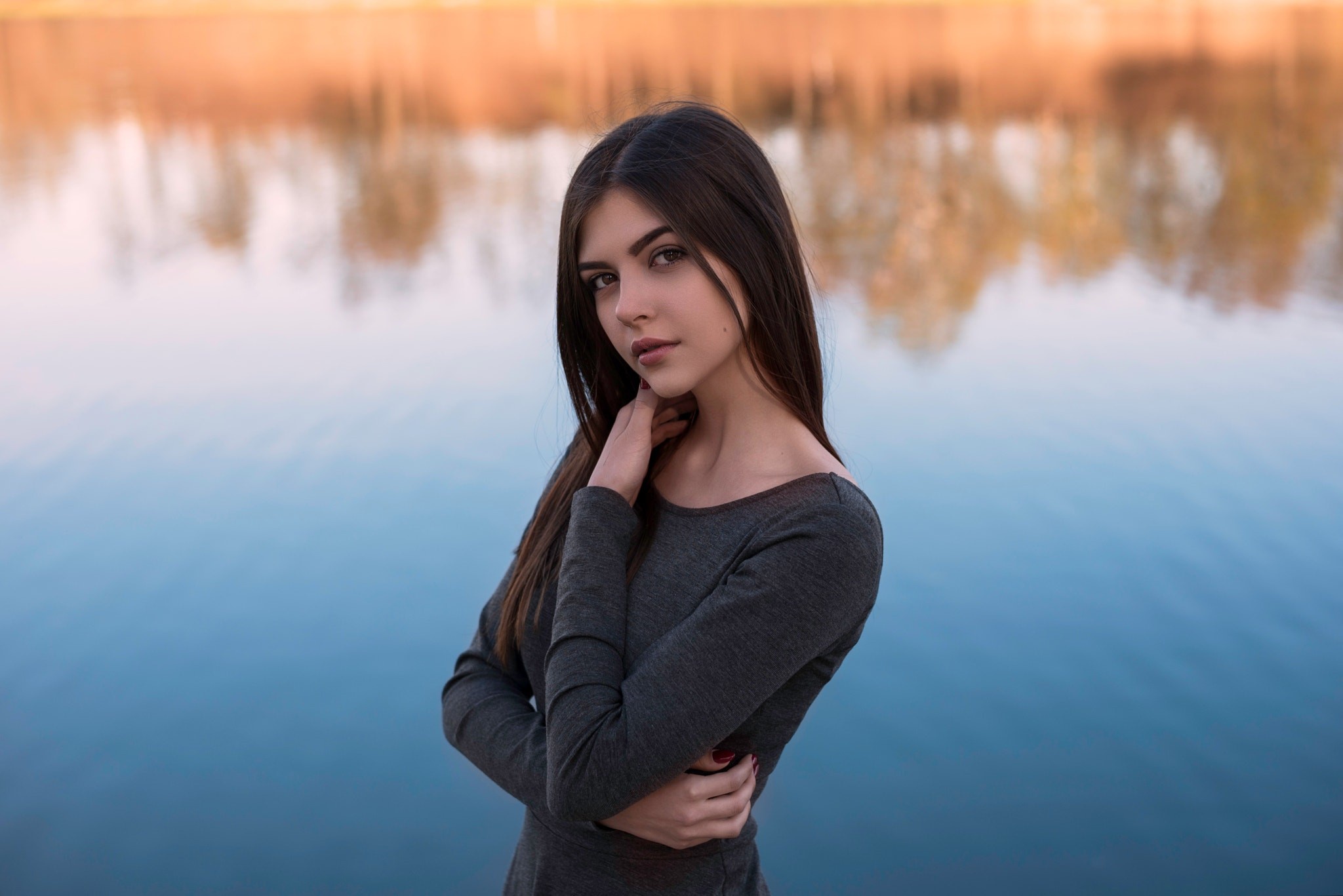 Portrait of a Brunette Model by the Water HD Wallpaper