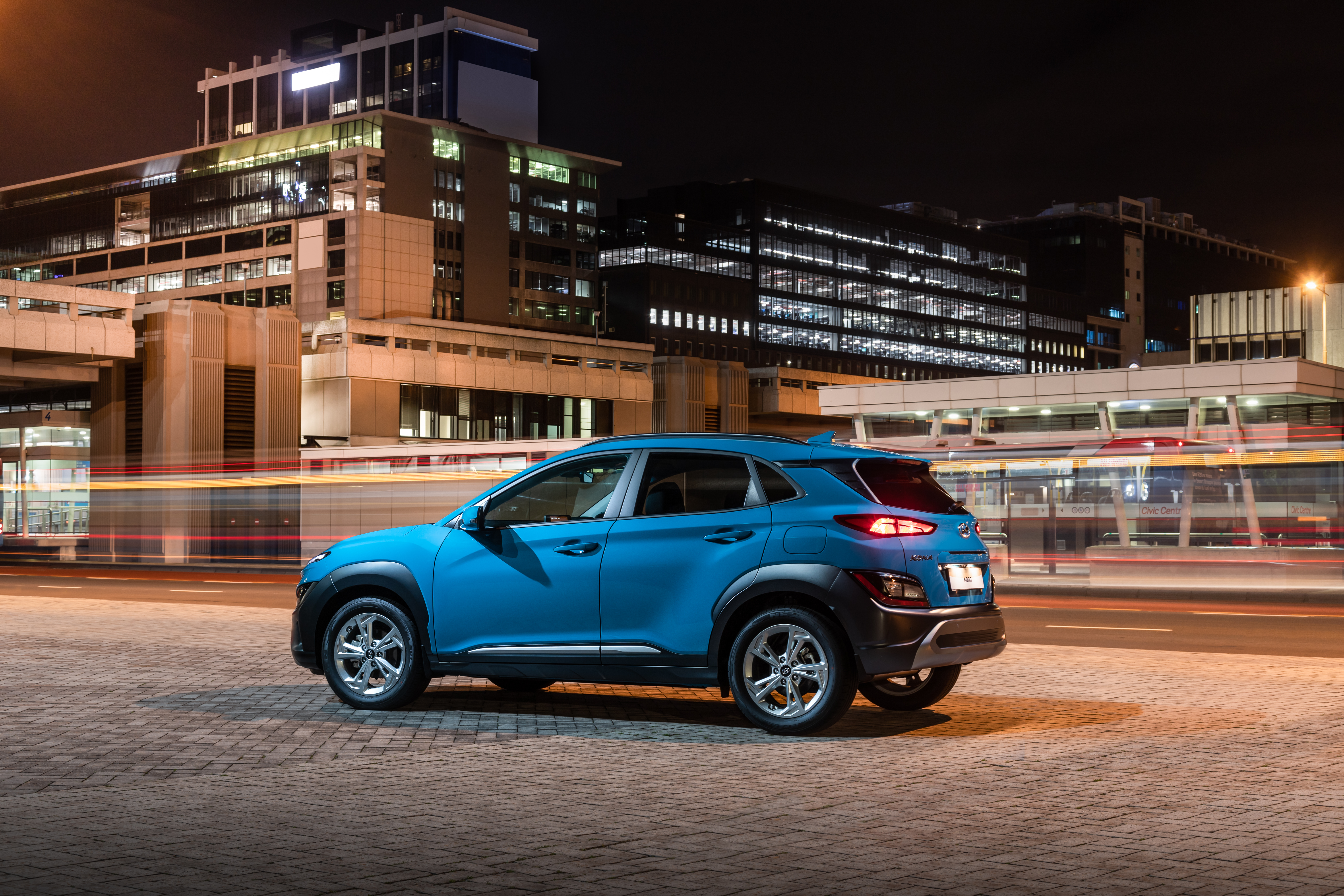 Blue 2021 Hyundai Kona SUV at night HD Wallpaper
