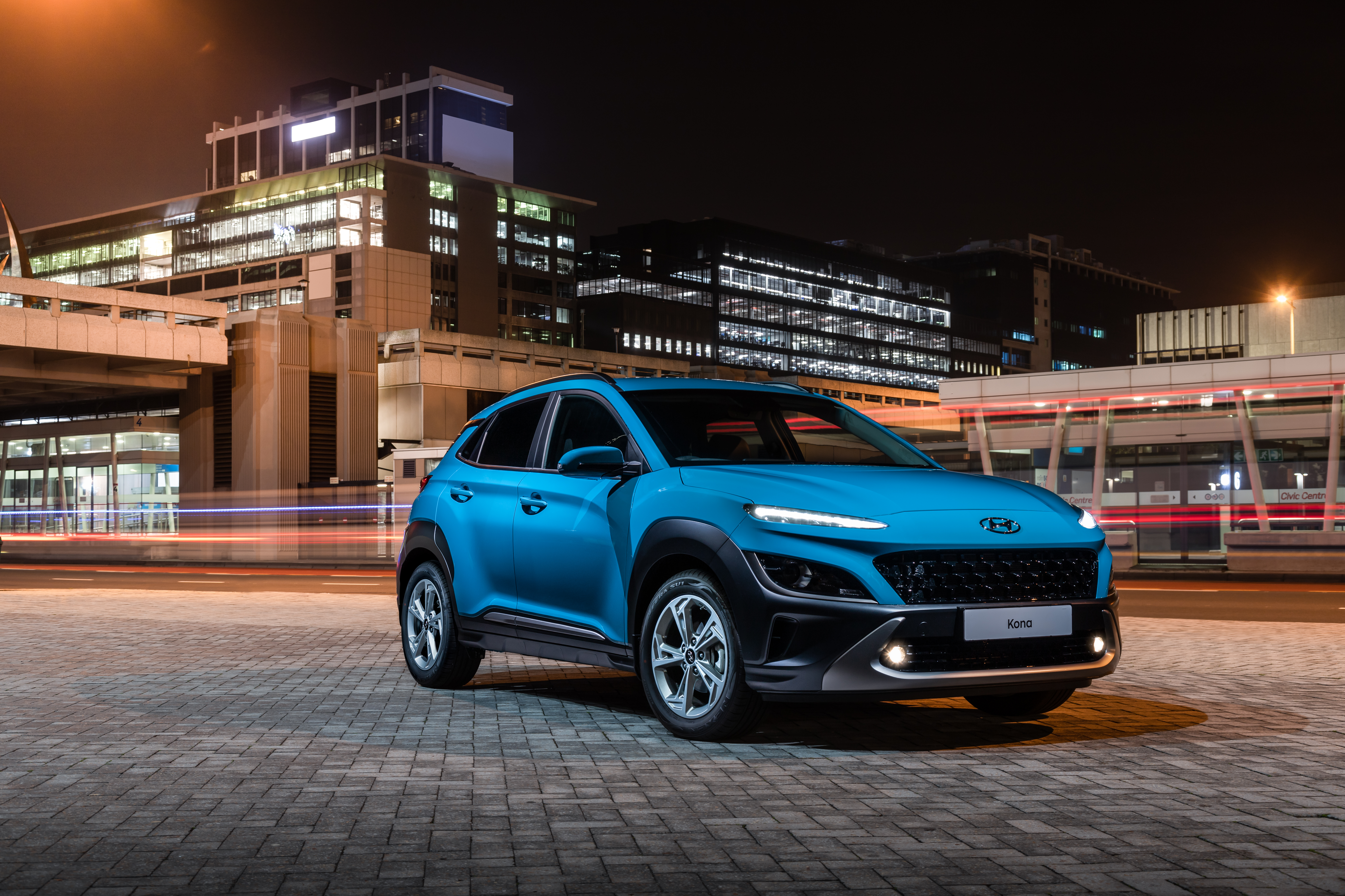 Blue 2021 Hyundai Kona SUV at night HD Wallpaper