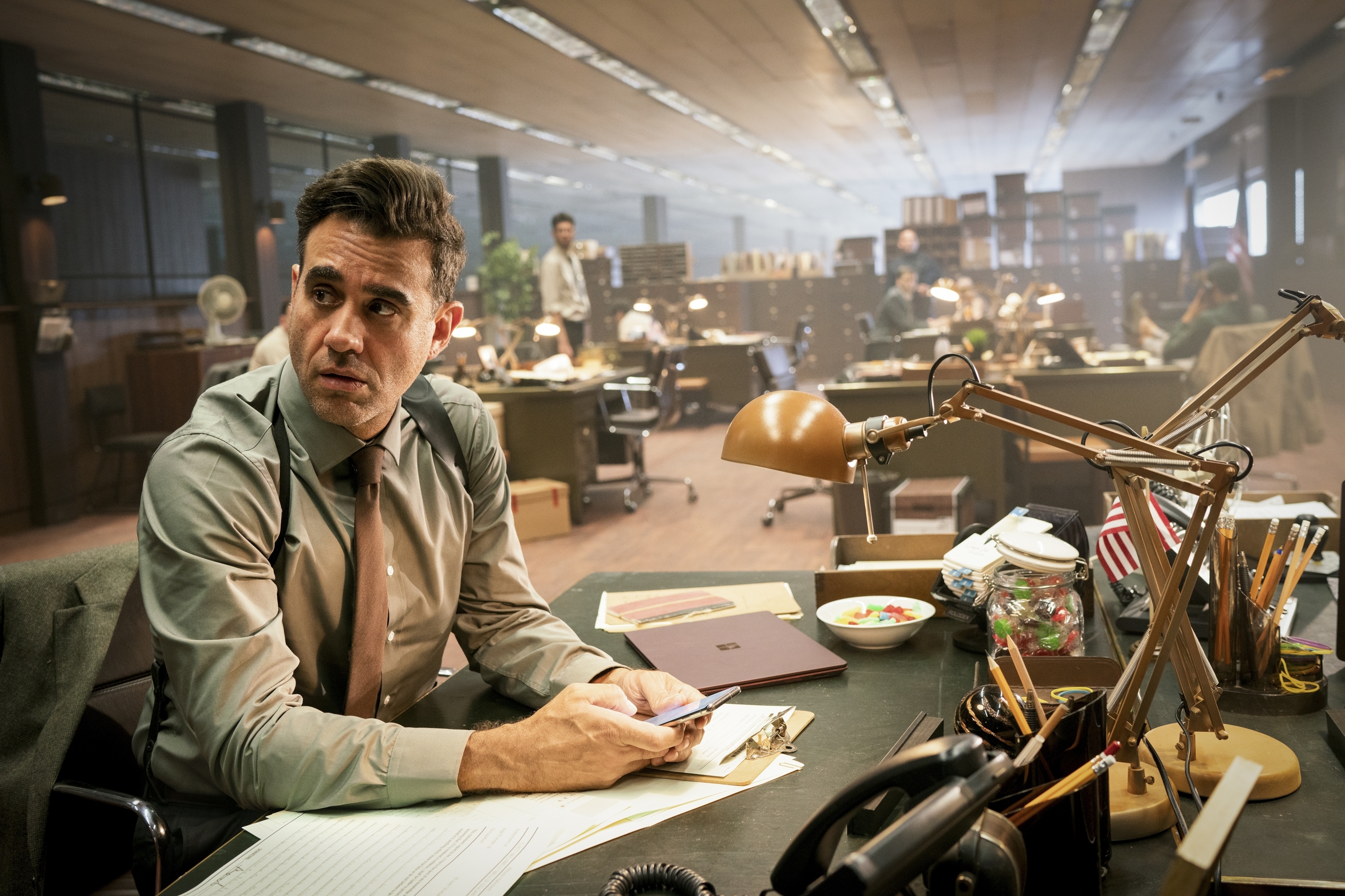 Bobby Cannavale in Jolt HD office setting HD Wallpaper