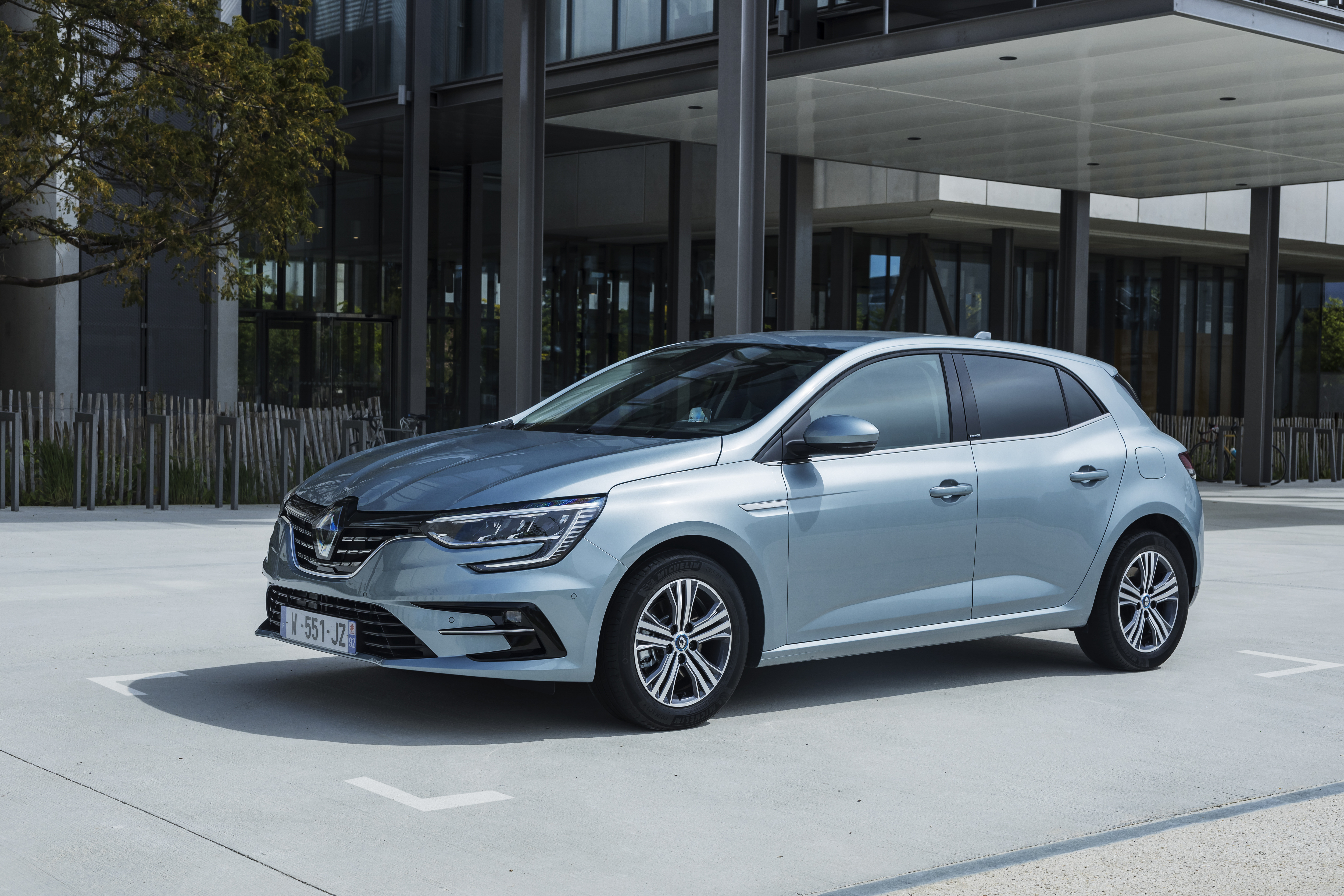 2021 Renault Mégane E-TECH Plug-in Hybrid electric car HD Wallpaper