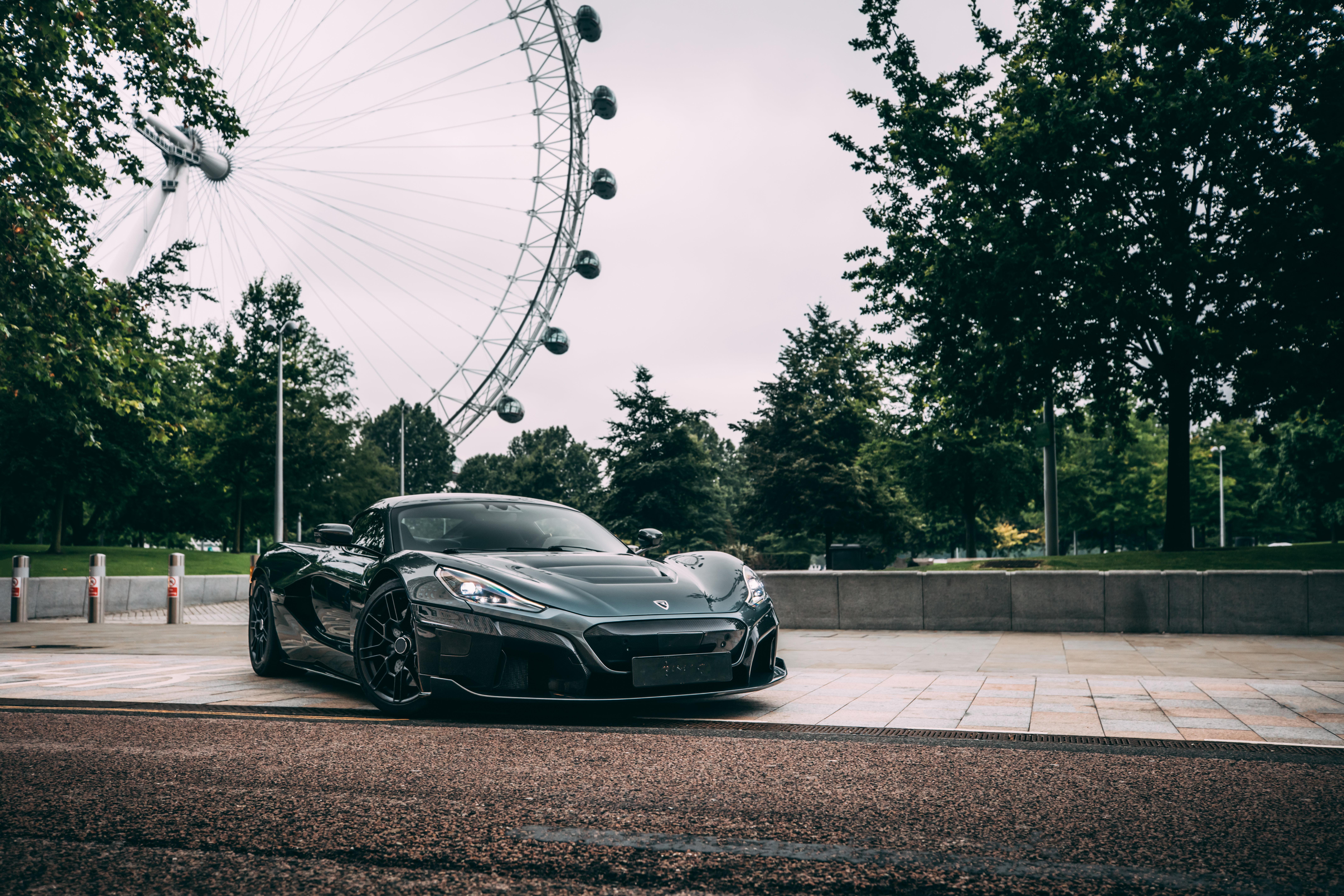 Rimac Nevera supercar in front of the London Eye HD Wallpaper