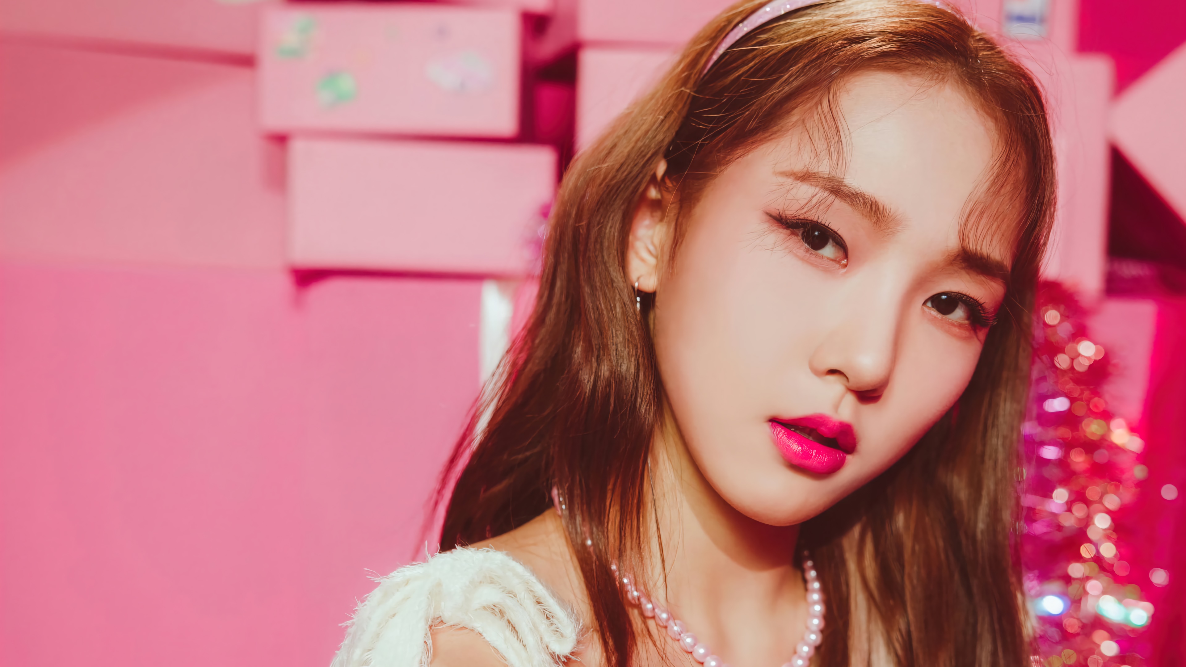 Huiyeon from Lightsum HD Wallpaper