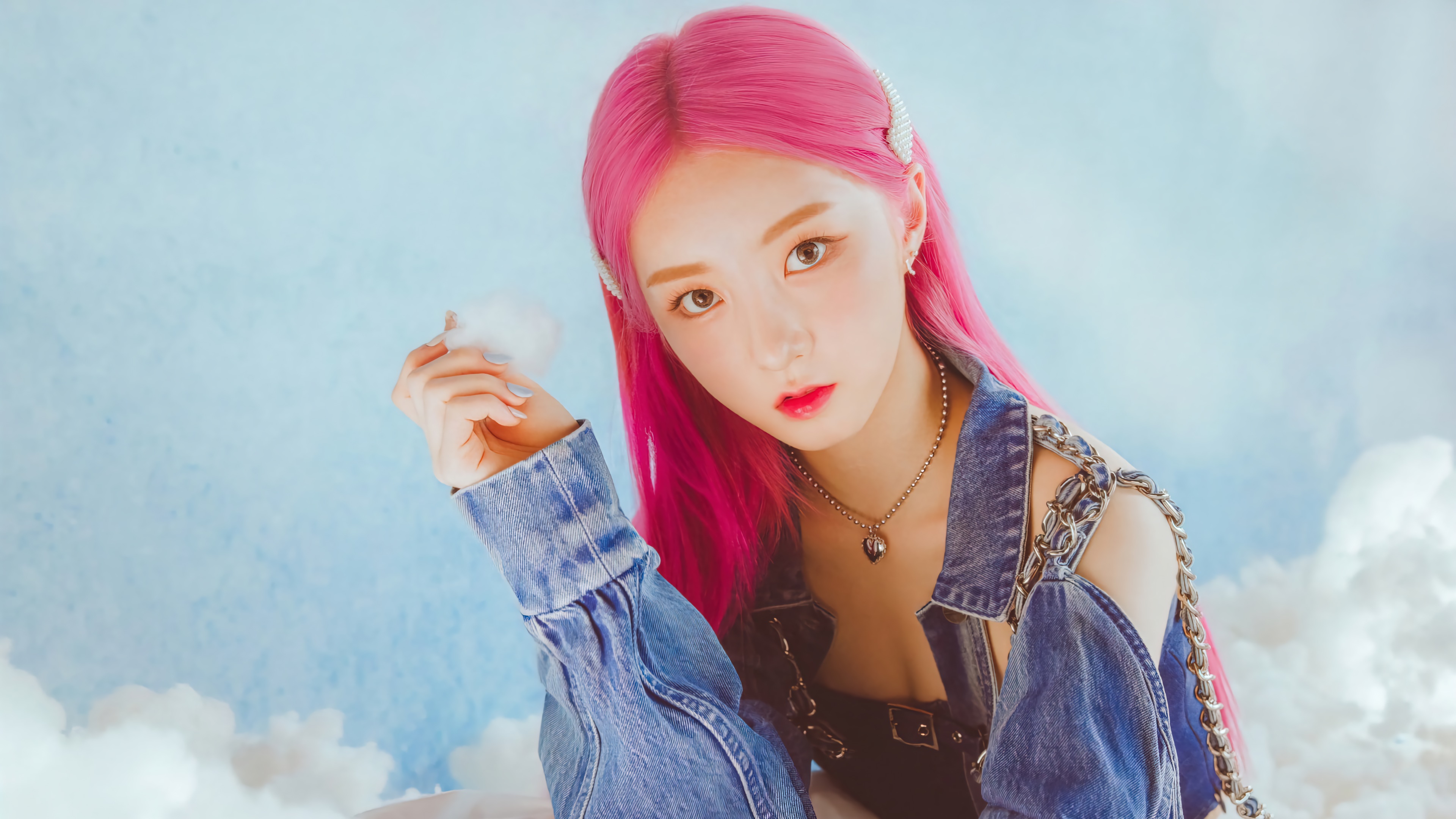 Juhyeon from Lightsum in 4K HD Wallpaper