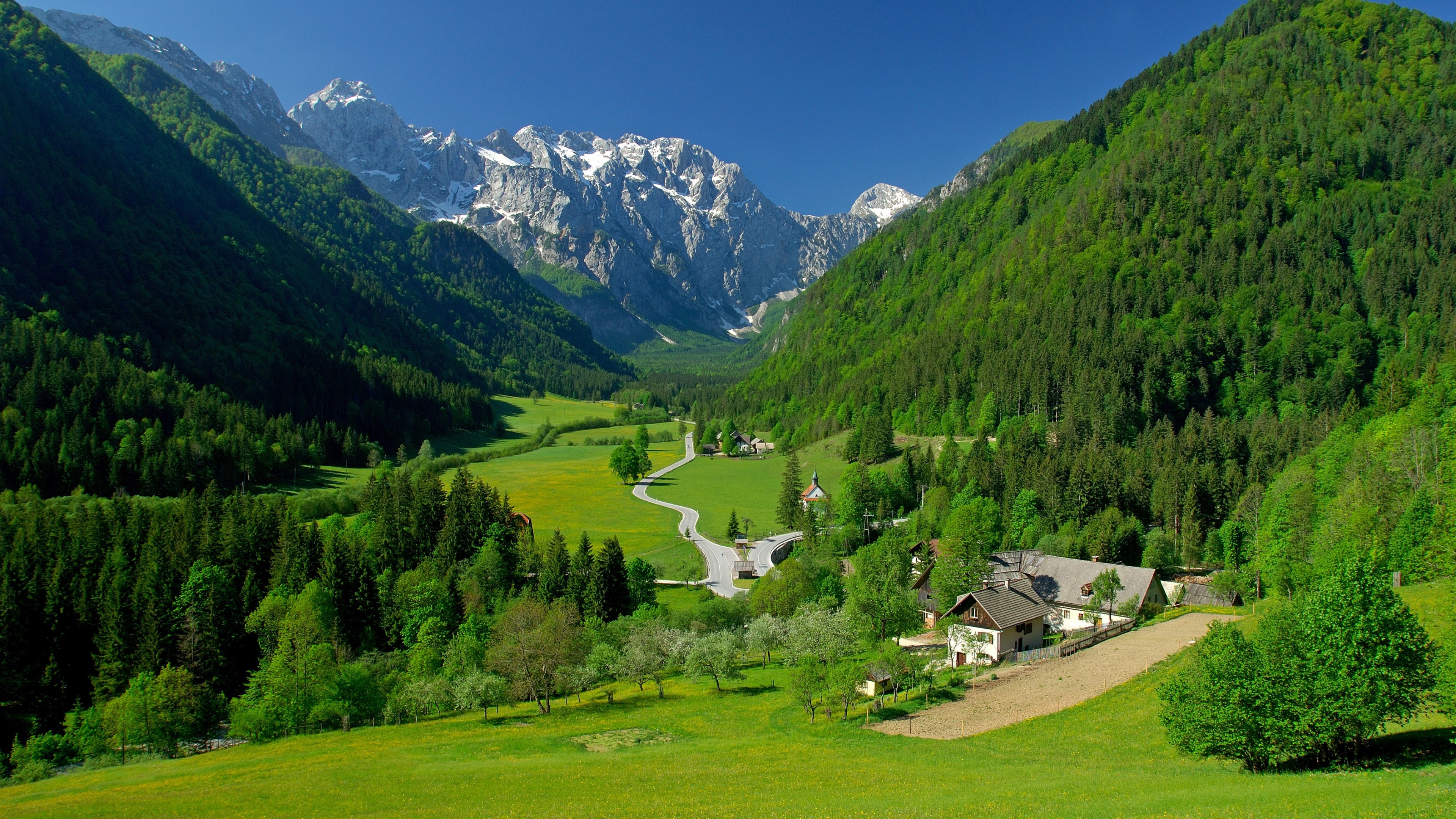 4K Photograph of the Alps Mountain Landscape HD Wallpaper