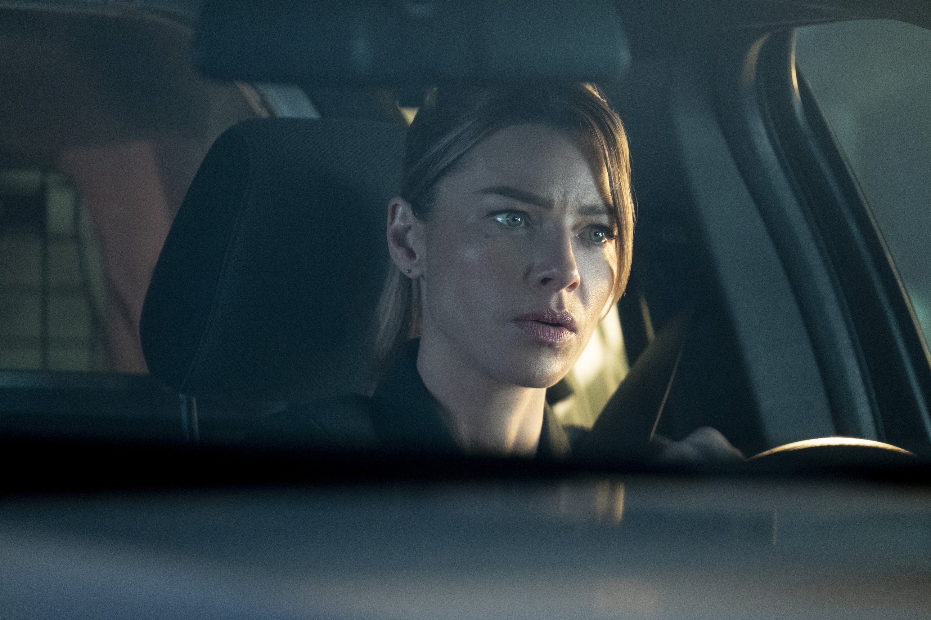 Lauren German as Chloe Decker driving in Lucifer HD Wallpaper