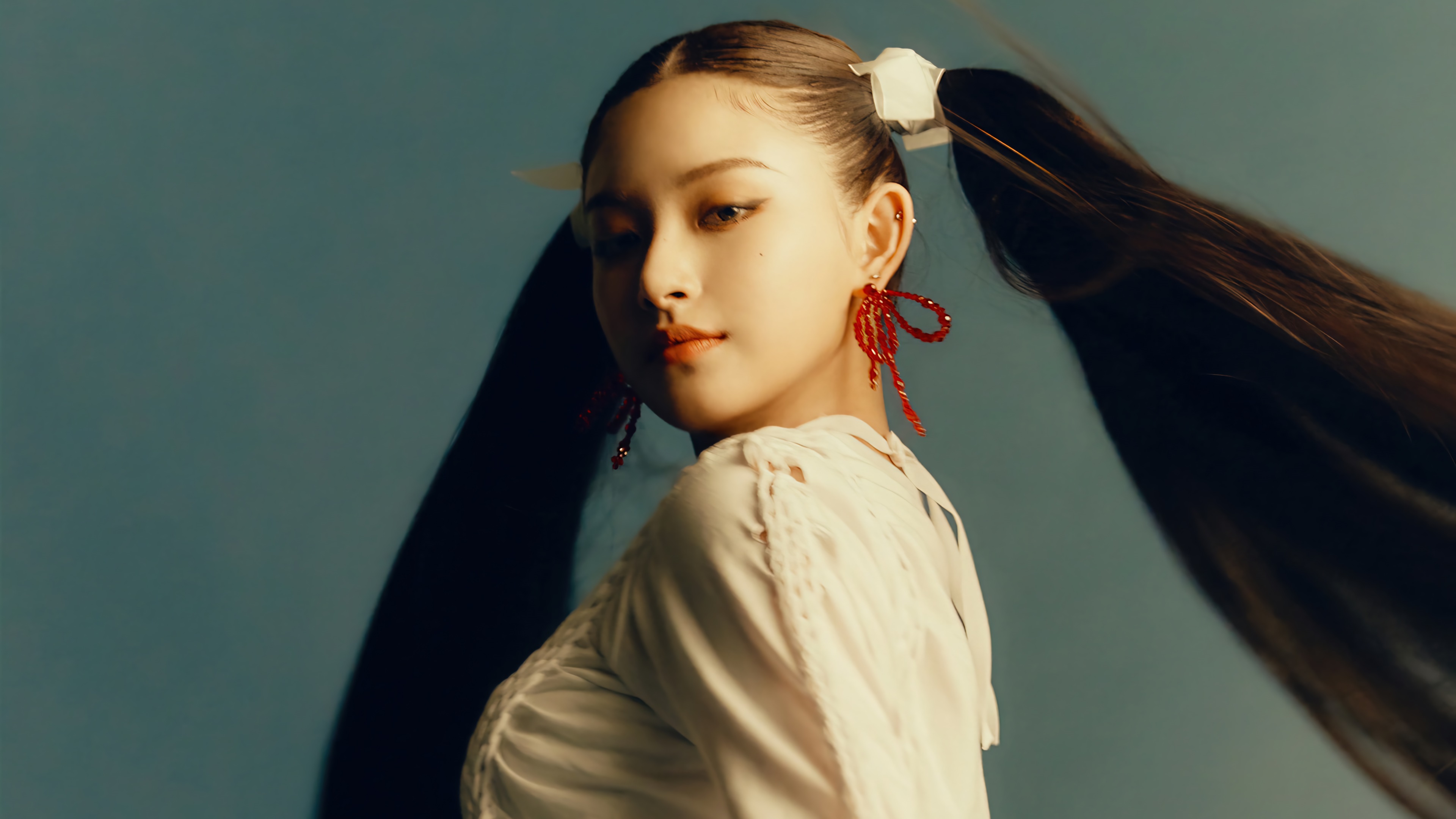 Yiren from Everglow 4K HD Wallpaper
